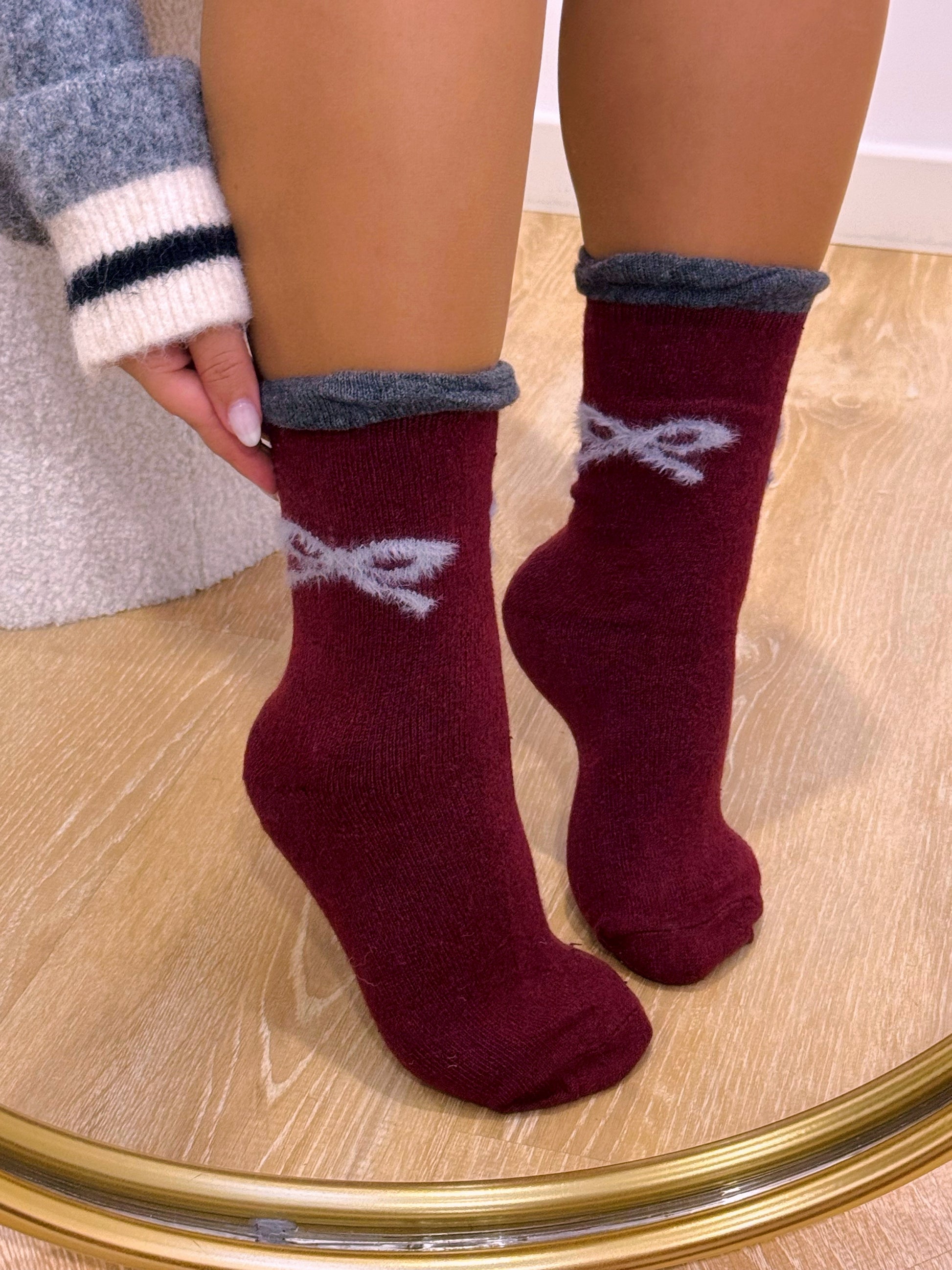 Meias de malha com lacinhos • em lã e caxemira | 4 cores