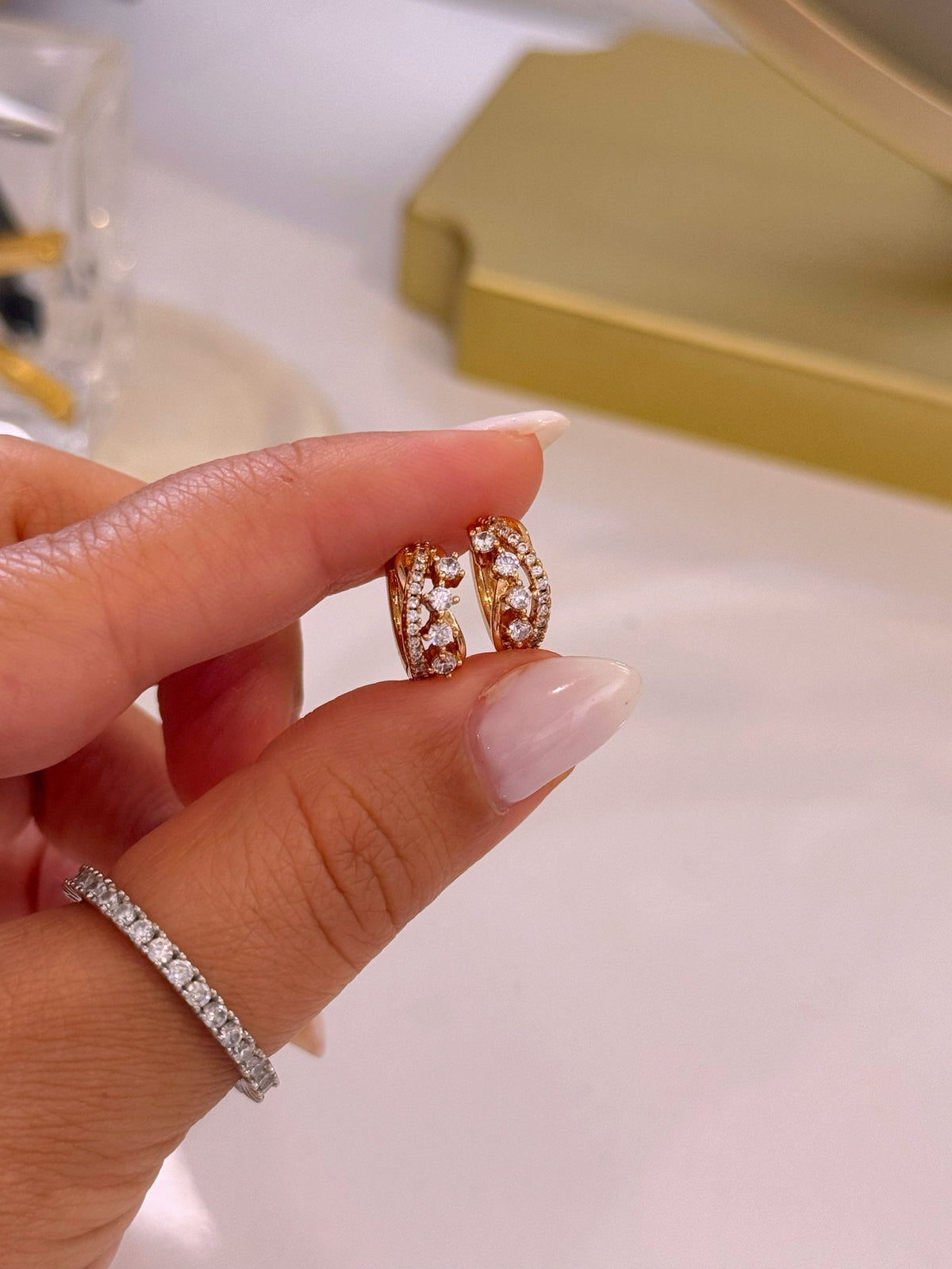 Argolinhas efeito duplo cruzado com brilhantes | Rose Gold
