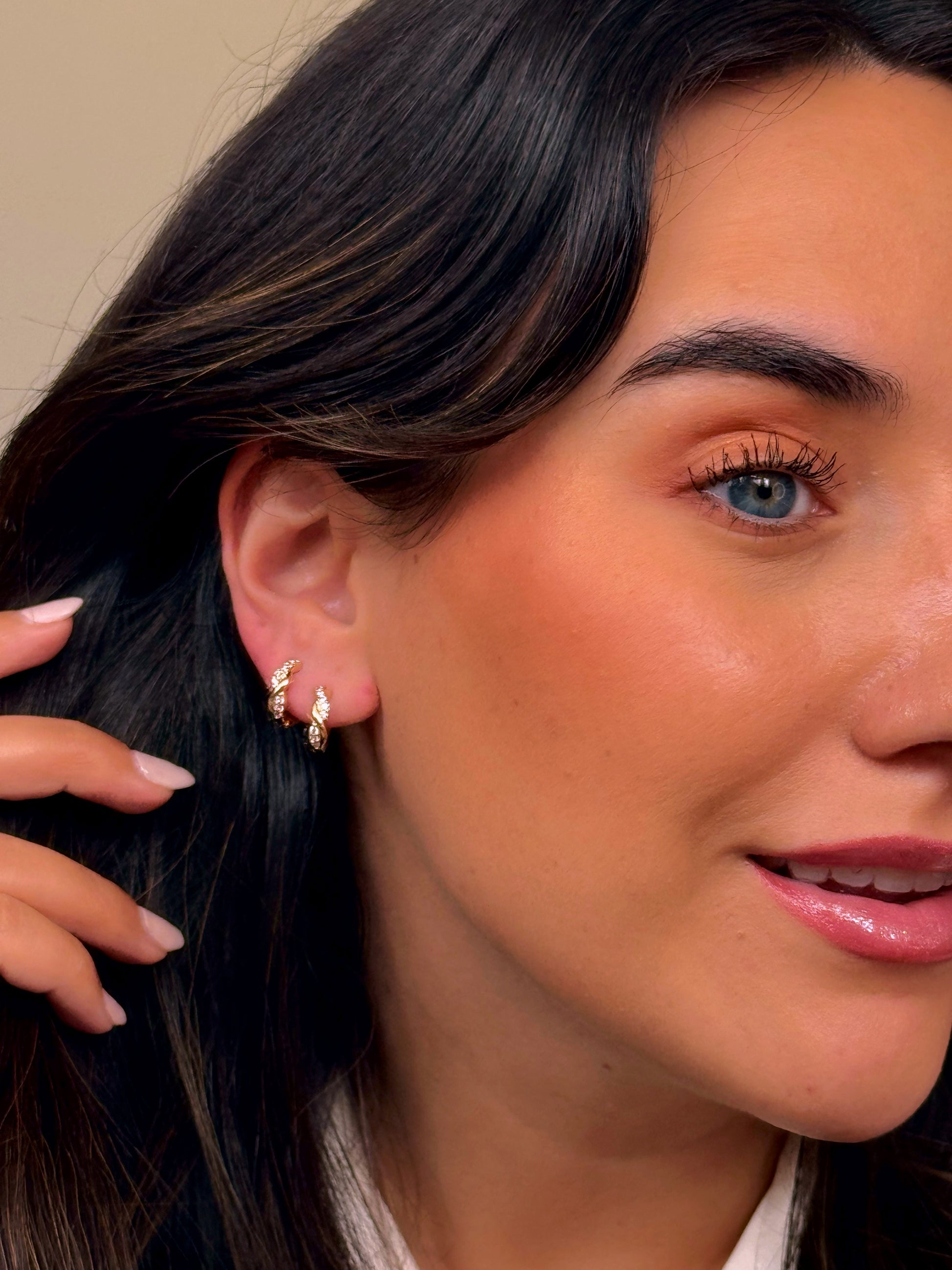 Argolinhas efeito entrelaçado com brilhantes | Rose Gold