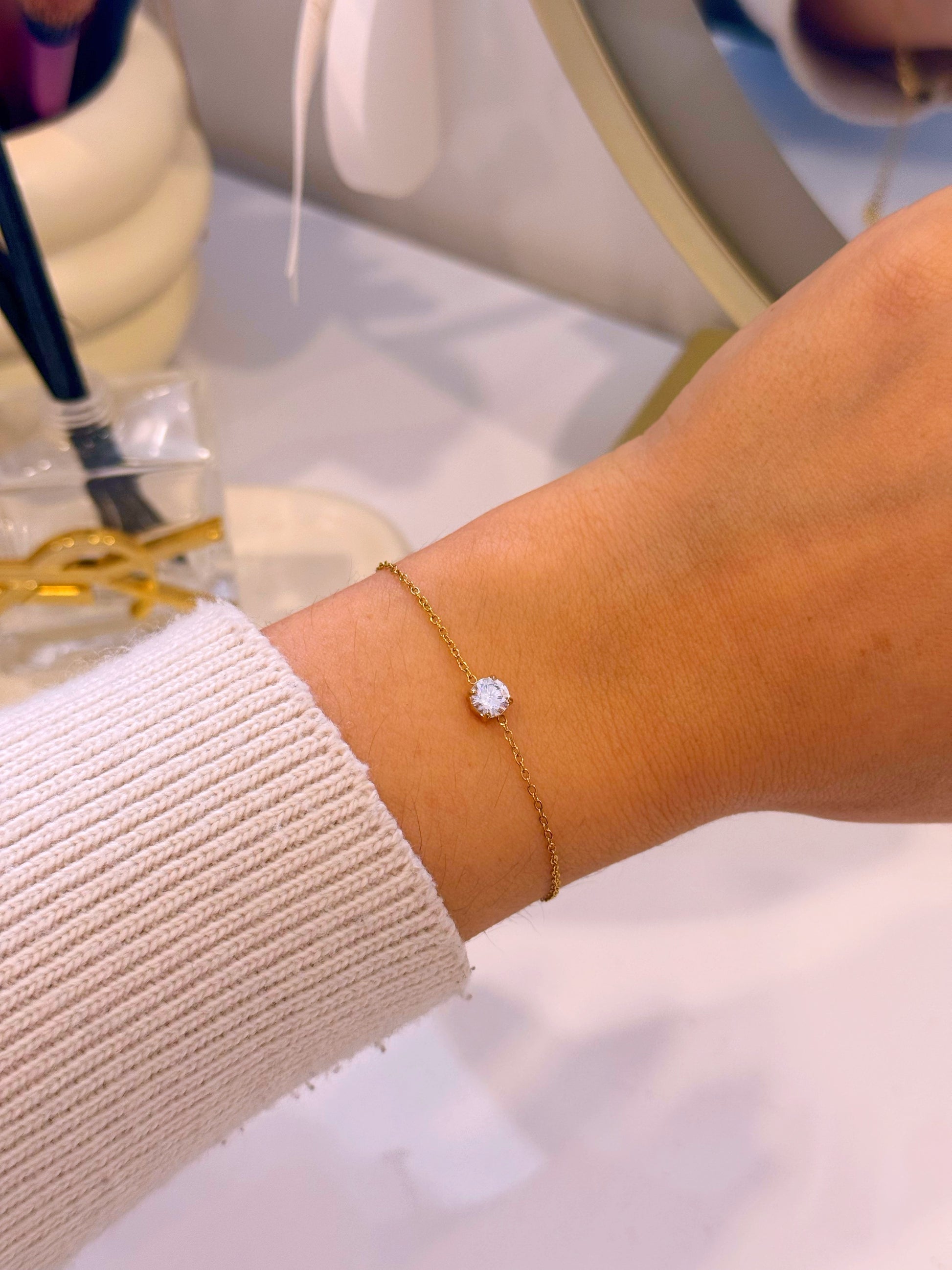 Pulseira elegante com ponto de luz | Dourado