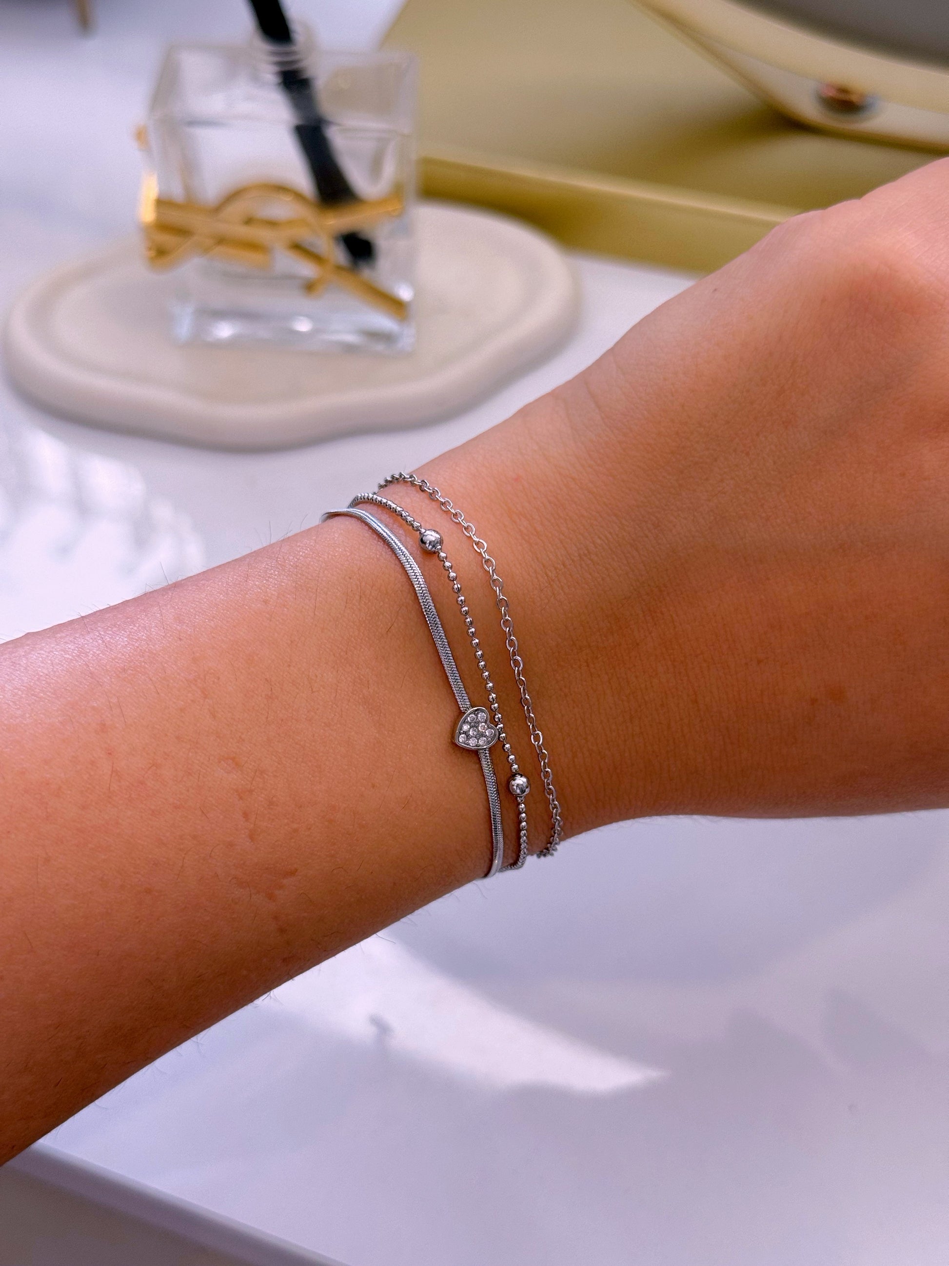 Pulseira efeito triplo • malha achatada com coração, fininha e fininha com bolinhas | Prateado