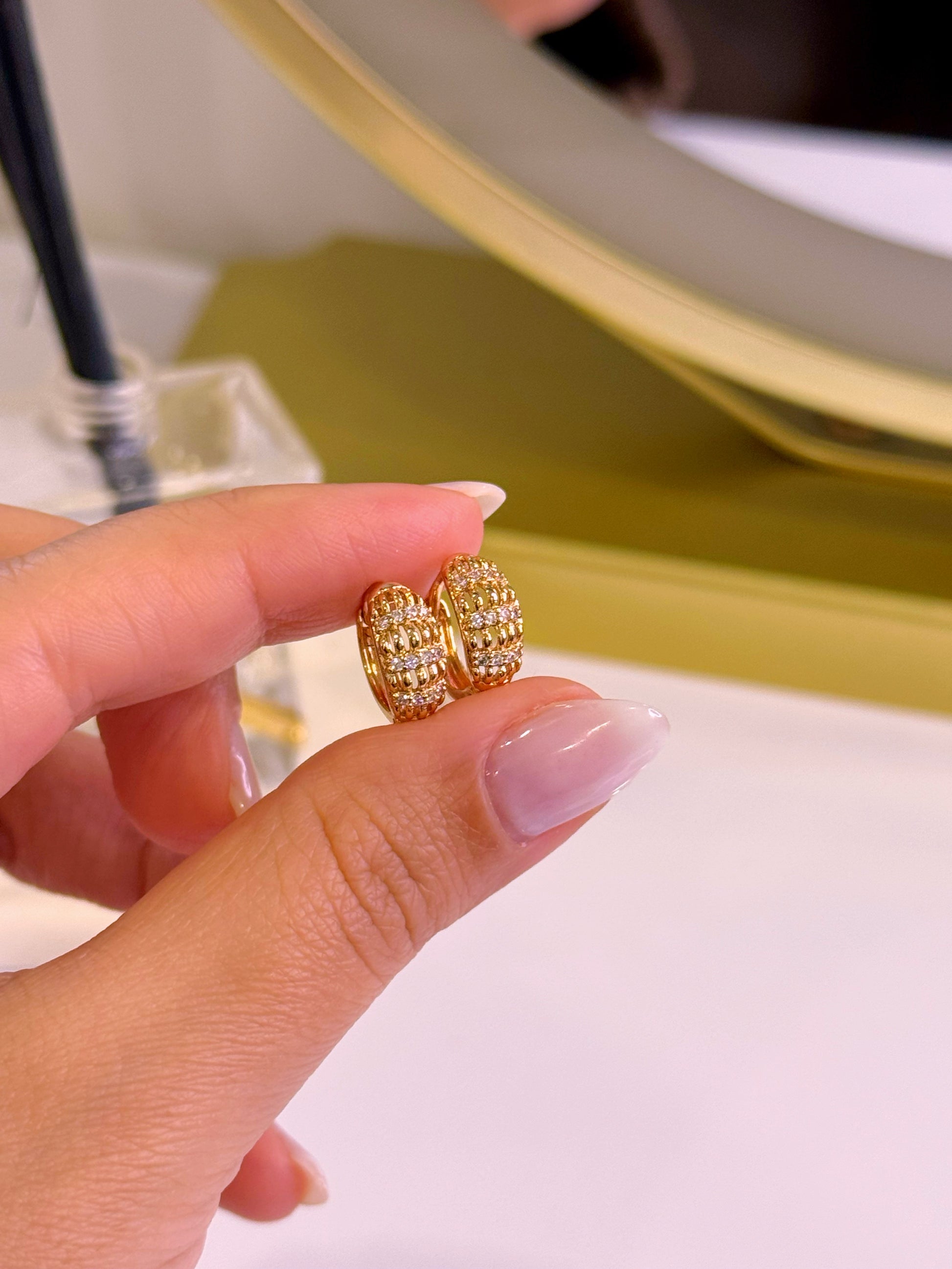 Argolinhas efeito oval com brilhantes e aberturas | Rose Gold