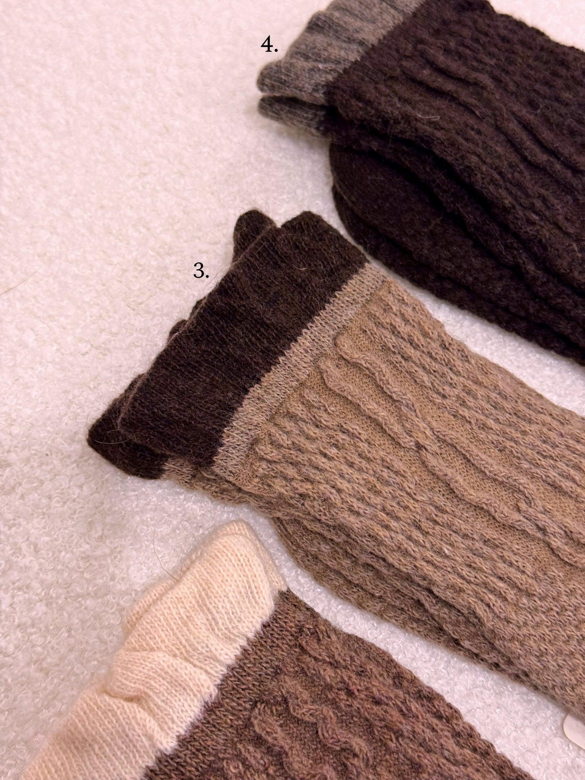 Meias de malha com folho • em lã e caxemira | 4 cores