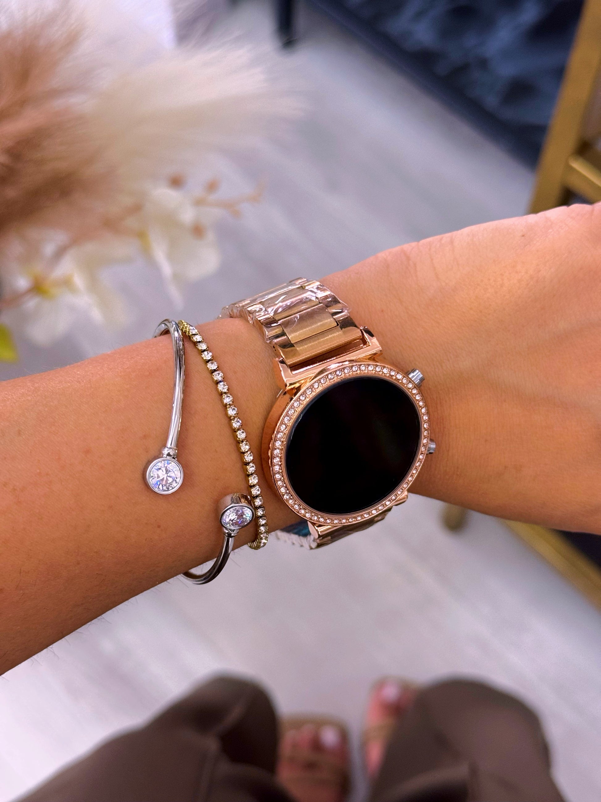 Relógio digital rose gold com brilhantes