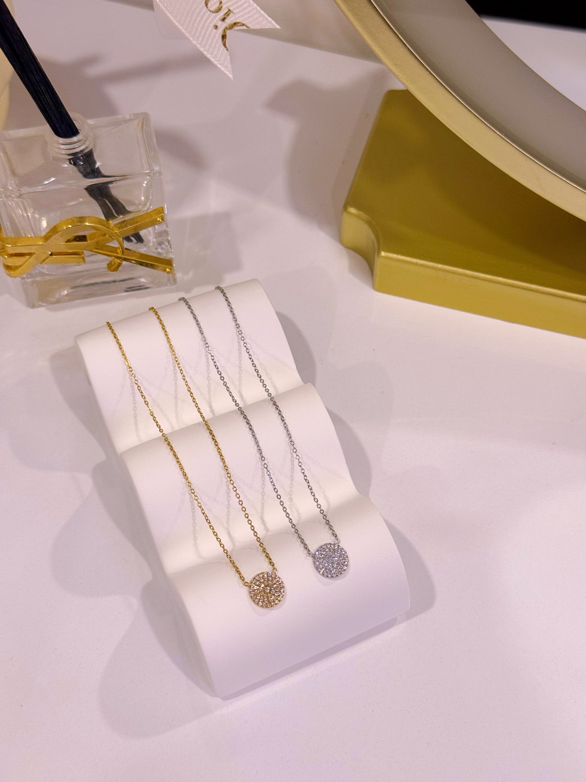 Colar fininho com círculo e brilhantes | 2 Cores