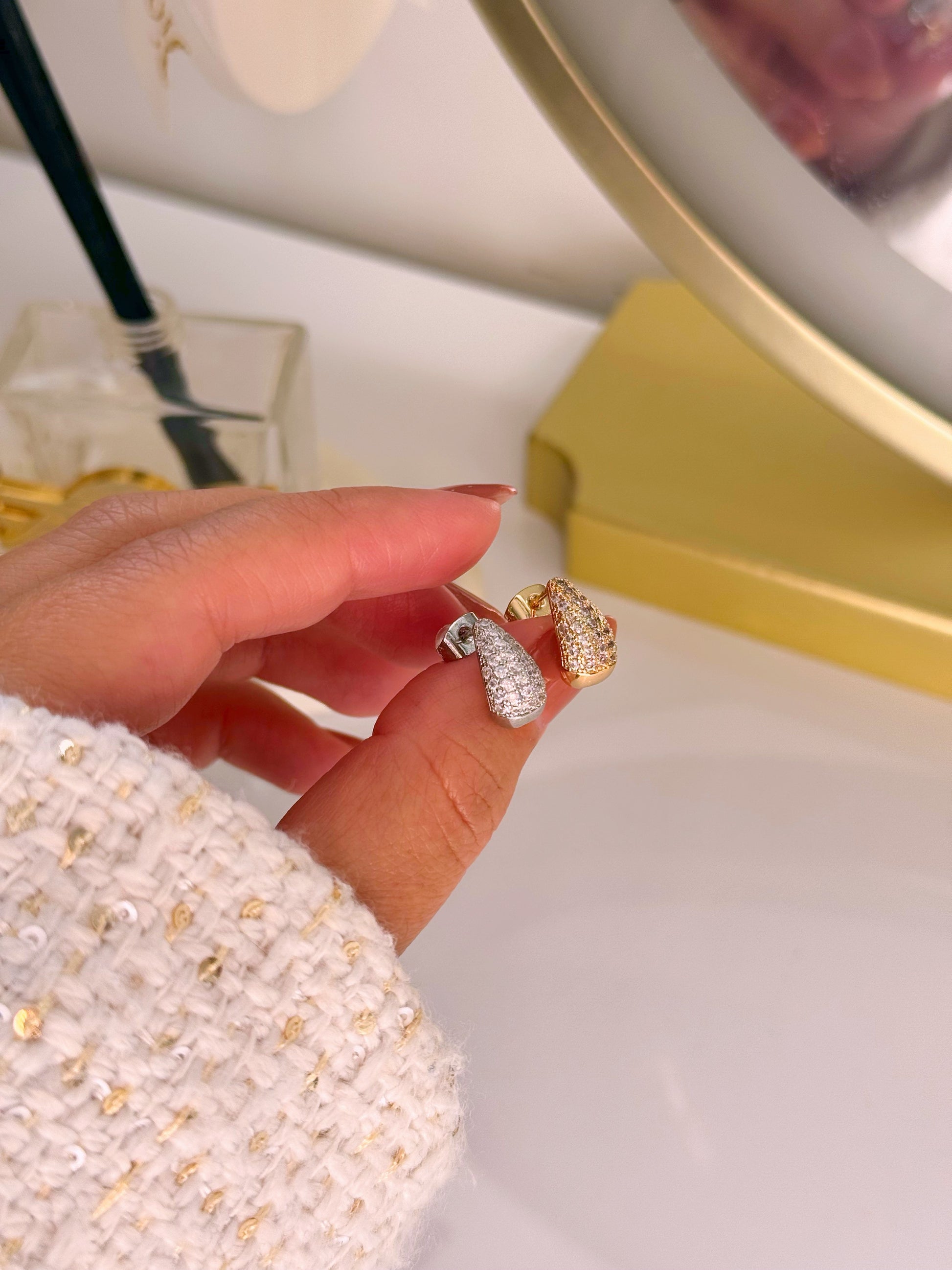 Mini brincos gota com brilhantes | 2 Cores