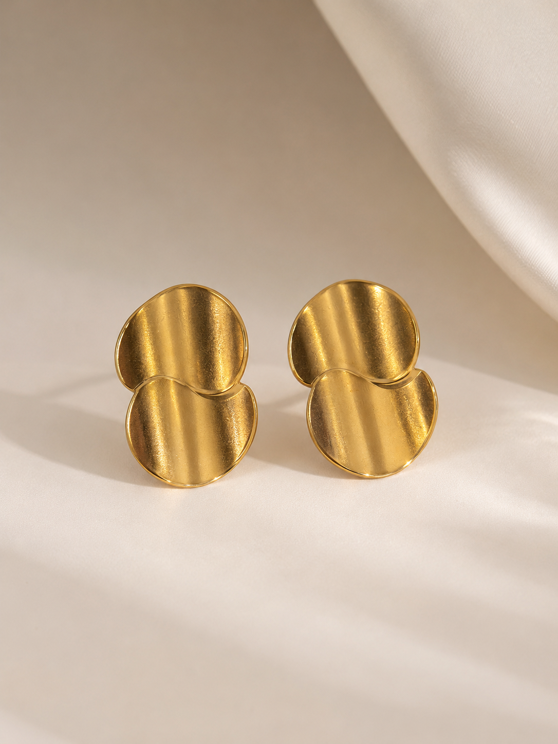 Brincos elegantes irregulares lisos | Dourado