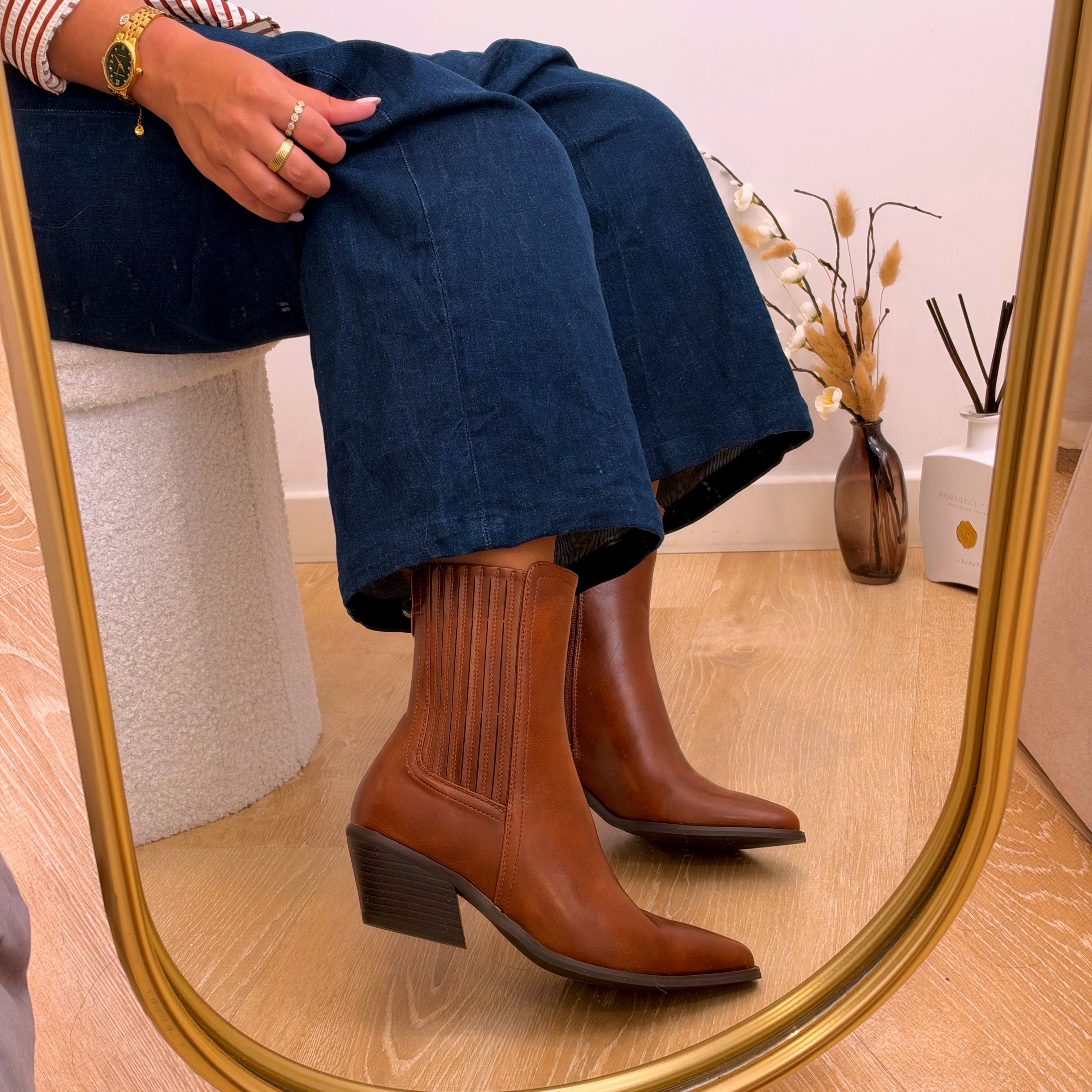 Botim elegante com salto | Camel