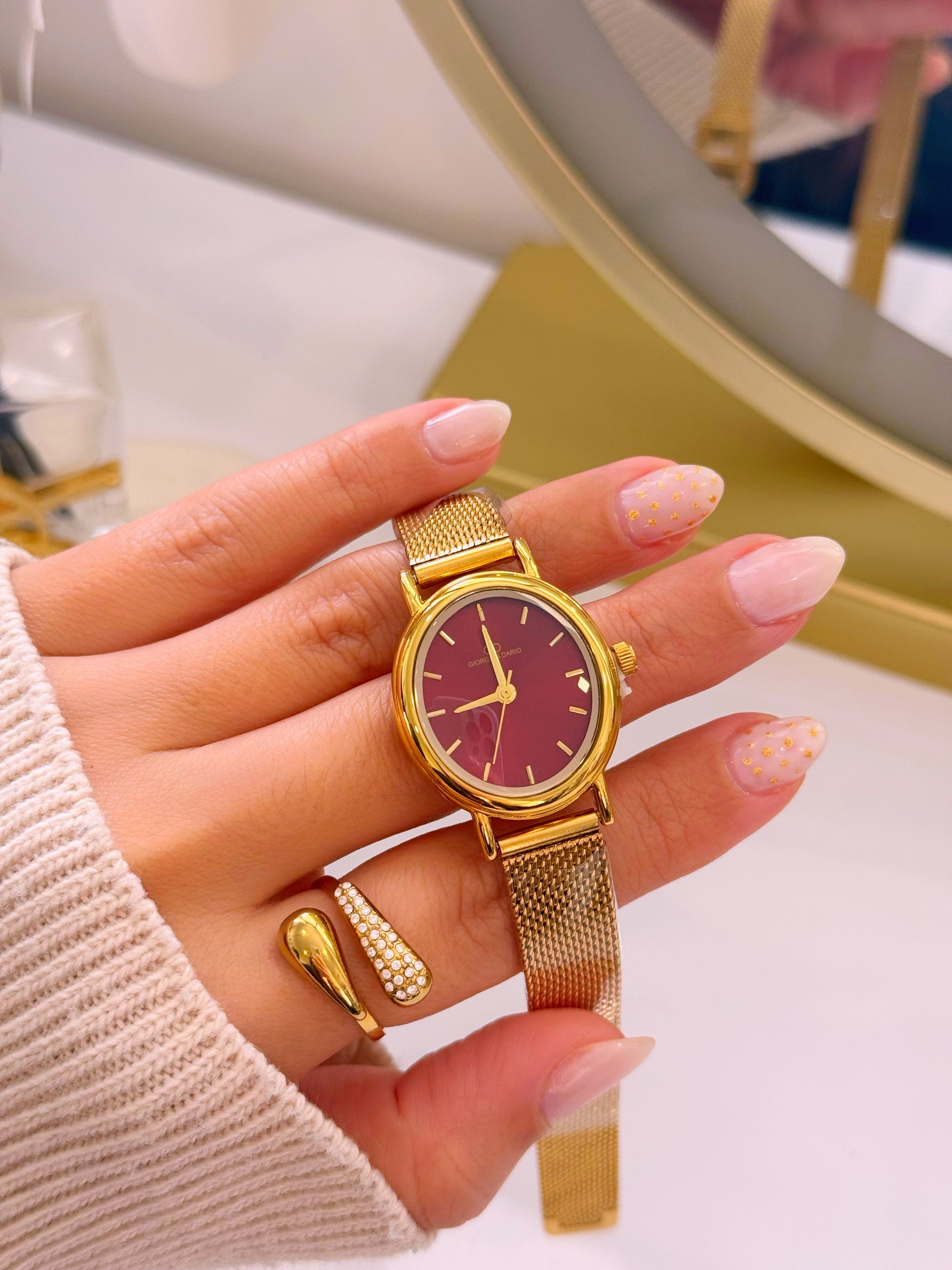 Relógio analógico com mostrador redondo | Bordô