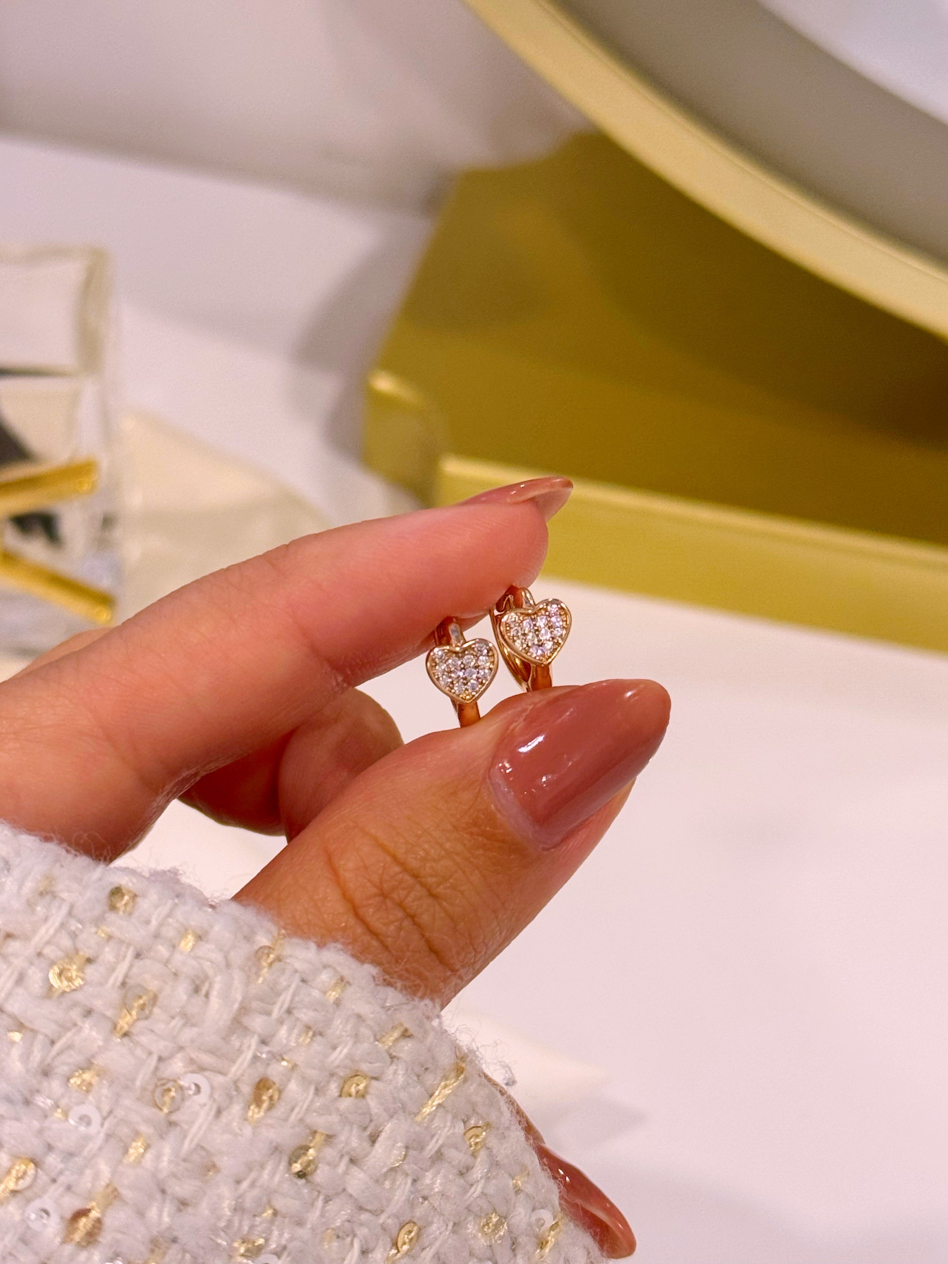 Argolinhas com mini coração preenchido em brilhantes | Rose Gold