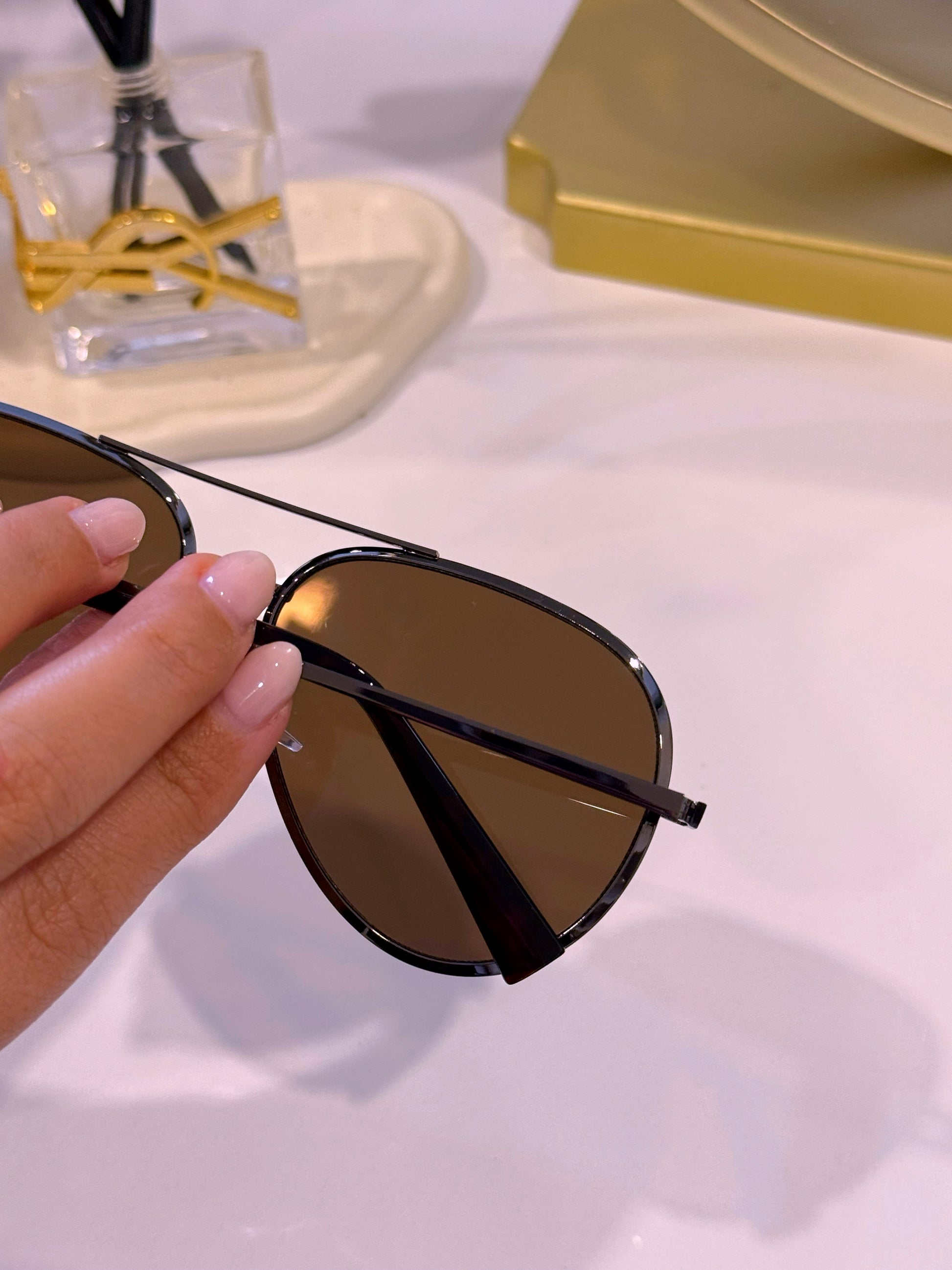 Óculos de metal estilo aviador | Lente Castanha