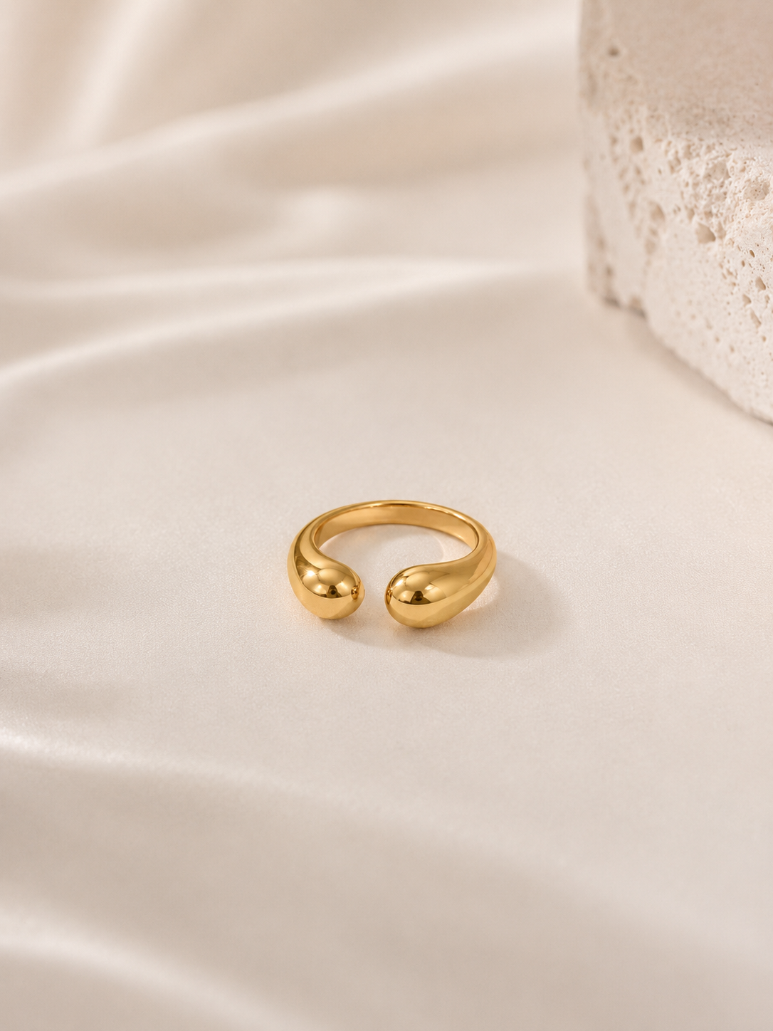 Anel ajustável liso efeito gota | Dourado