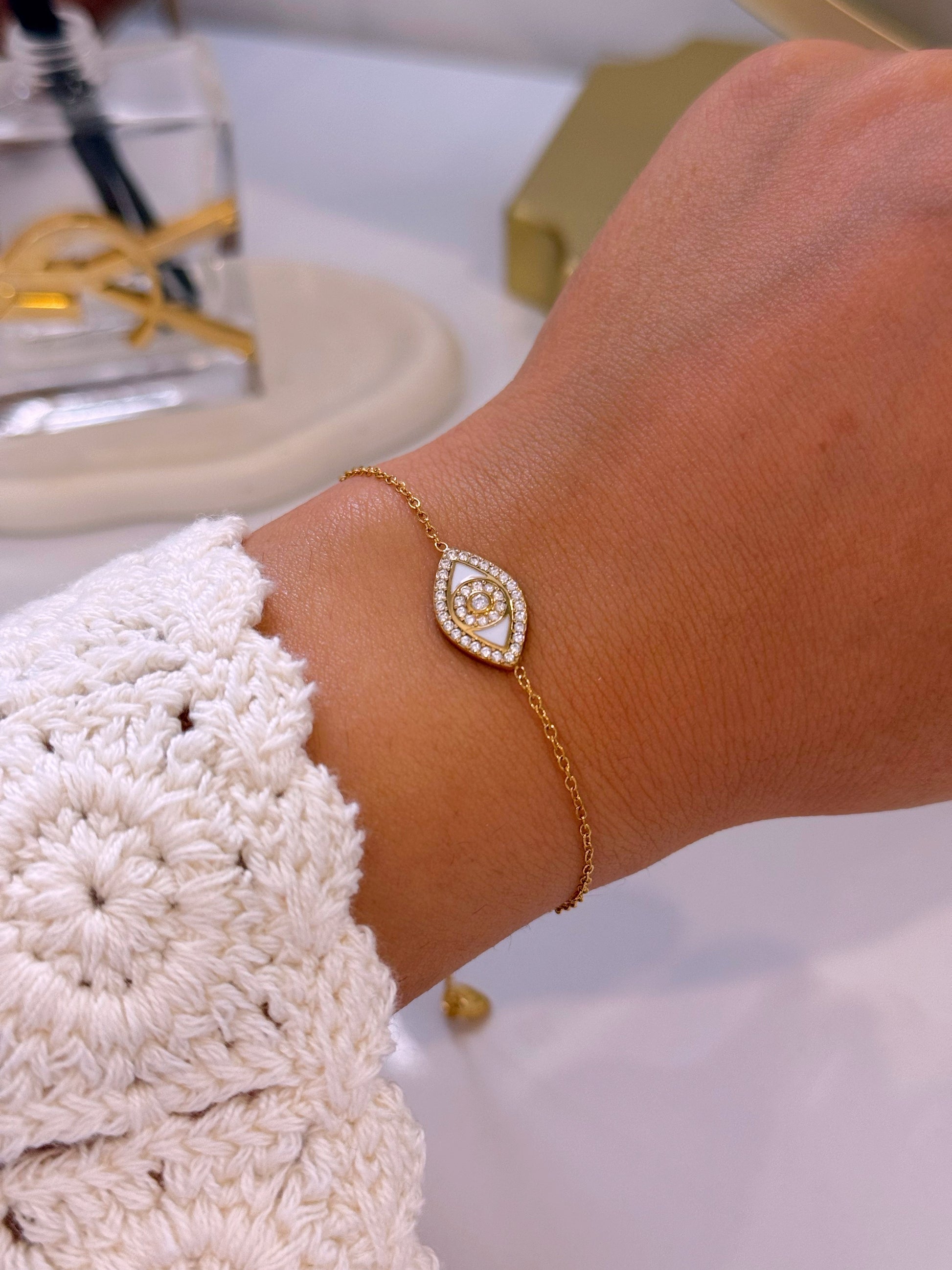 Pulseira olho grego com esmalte branco e brilhantes | Dourado