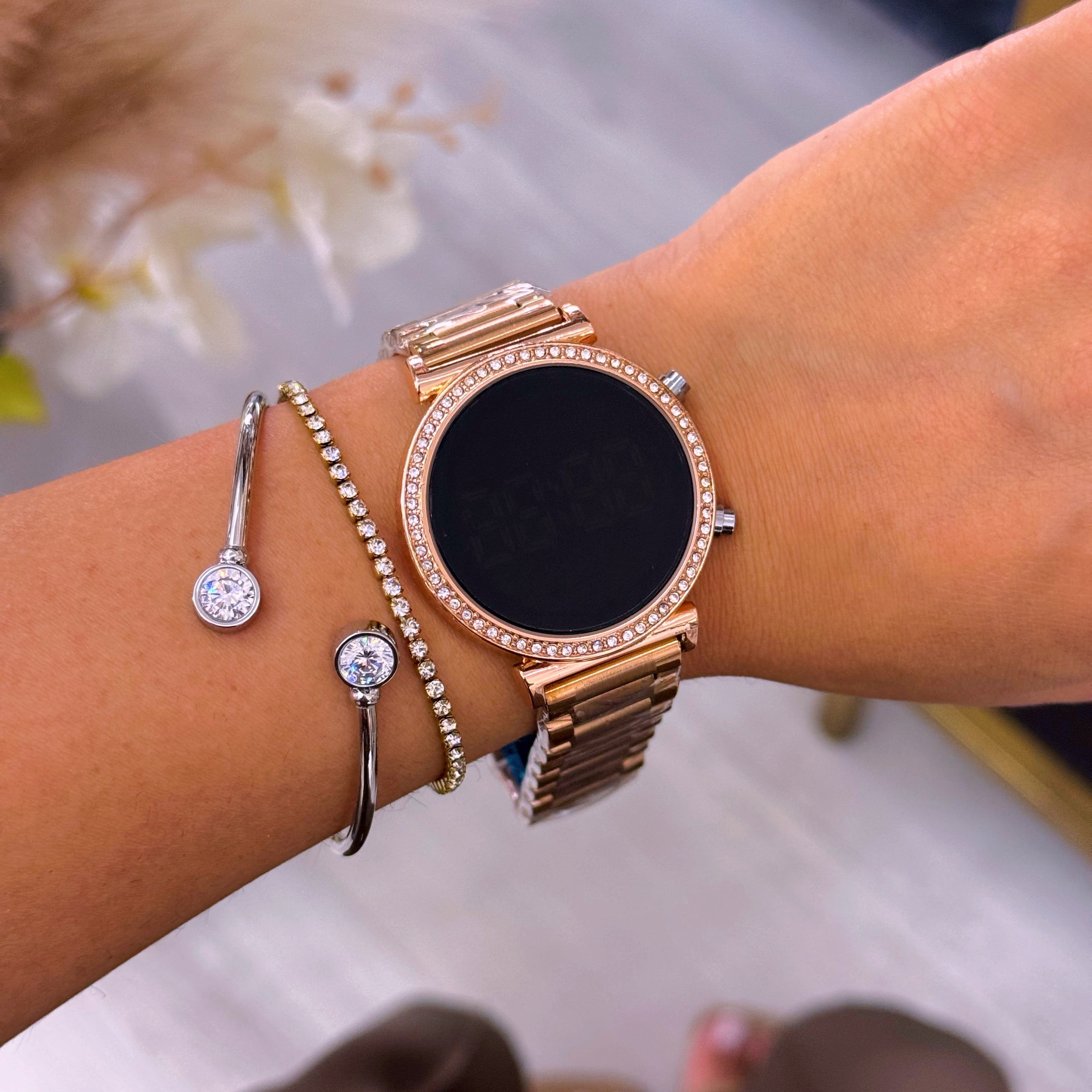 Relógio digital rose gold com brilhantes