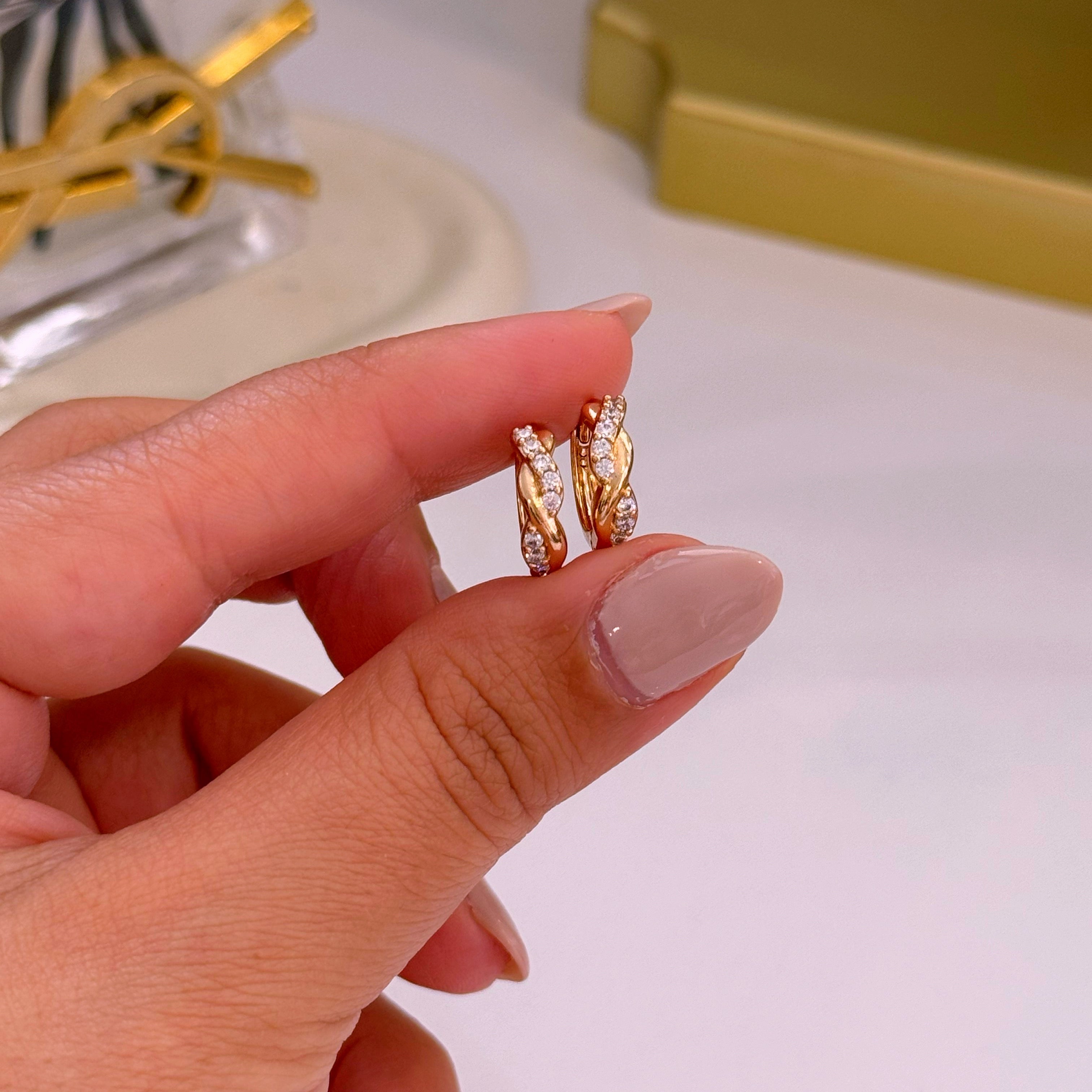 Argolinhas efeito entrelaçado com brilhantes | Rose Gold