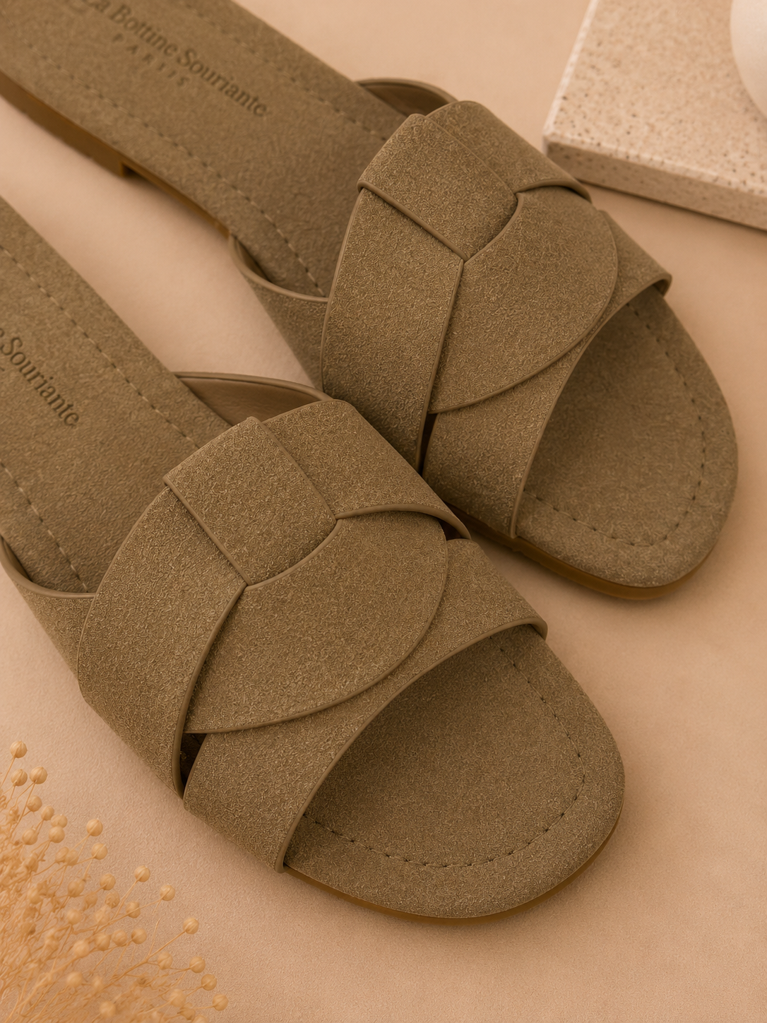 Chinelo com tiras entrelaçadas | Khaki