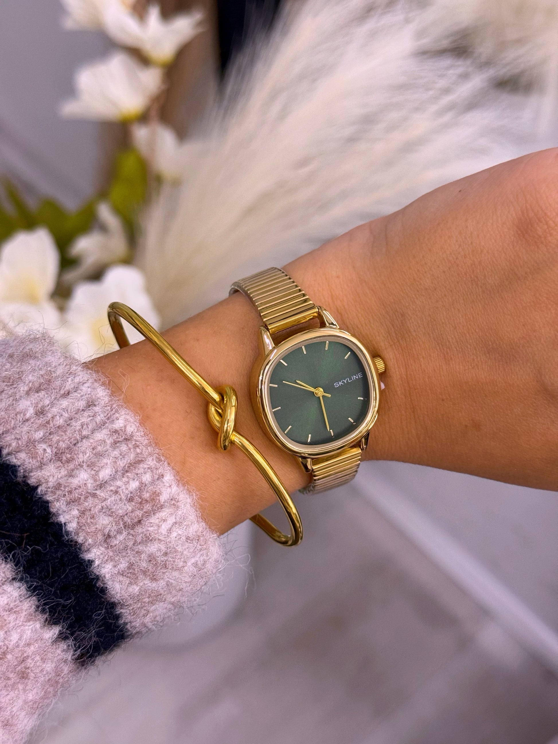 Relógio analógico com mostrador redondo | Dourado com fundo verde