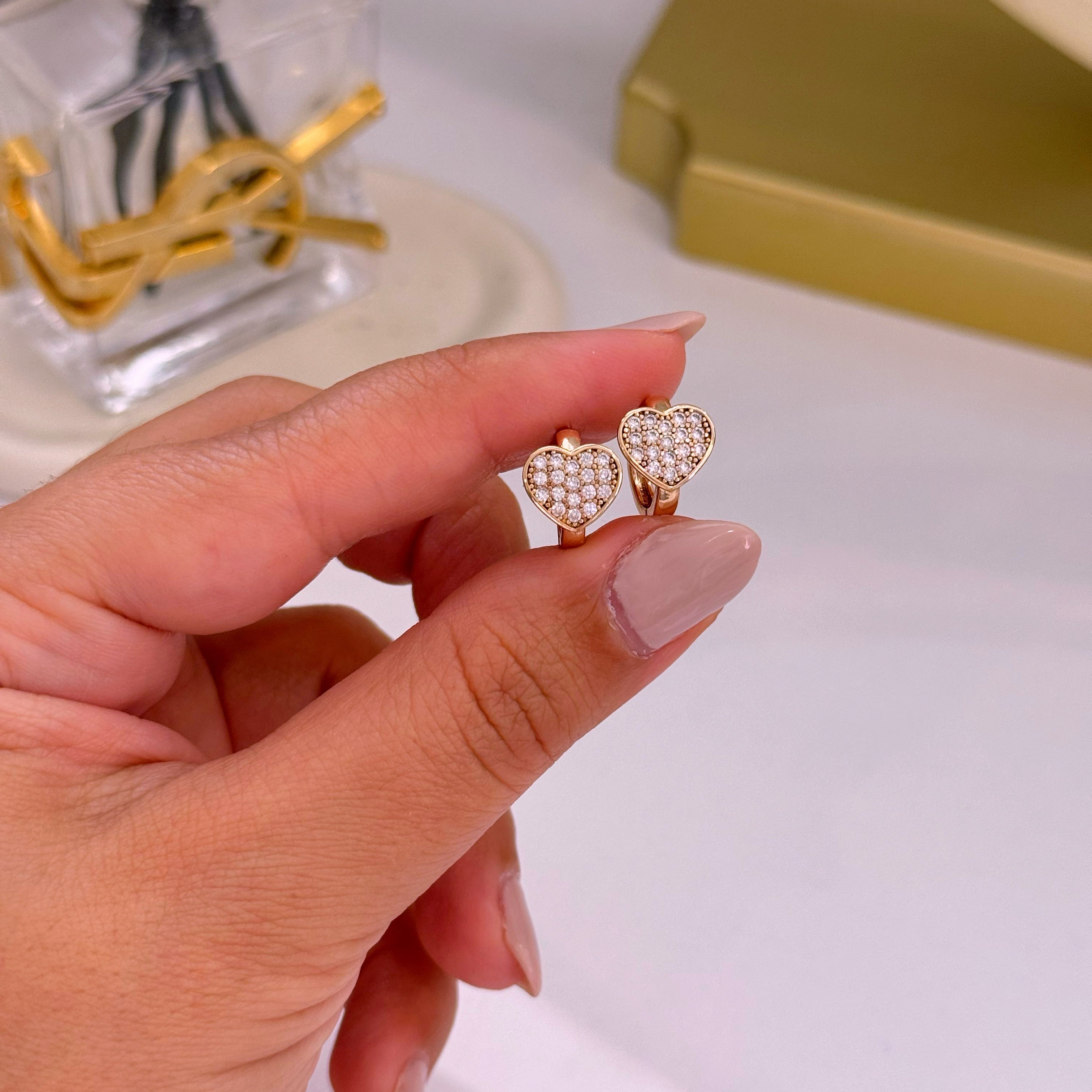 Argolinhas com coração preenchido de brilhantes | Rose Gold