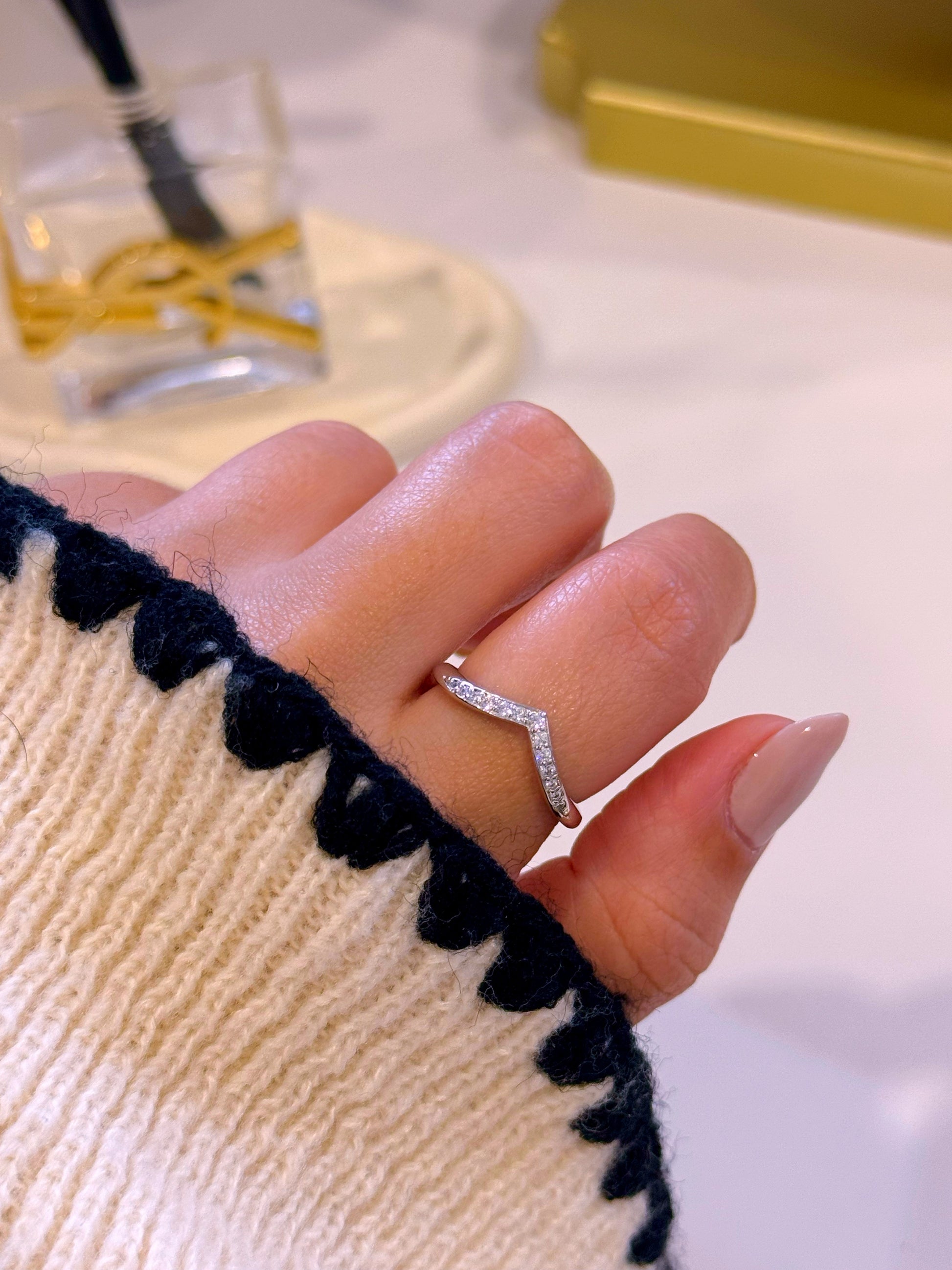 Anel delicado • efeito bico com brilhantes | Linha Premium • 𝑒𝑑𝑖𝑐̧𝑎̃𝑜 𝑙𝑖𝑚𝑖𝑡𝑎𝑑𝑎