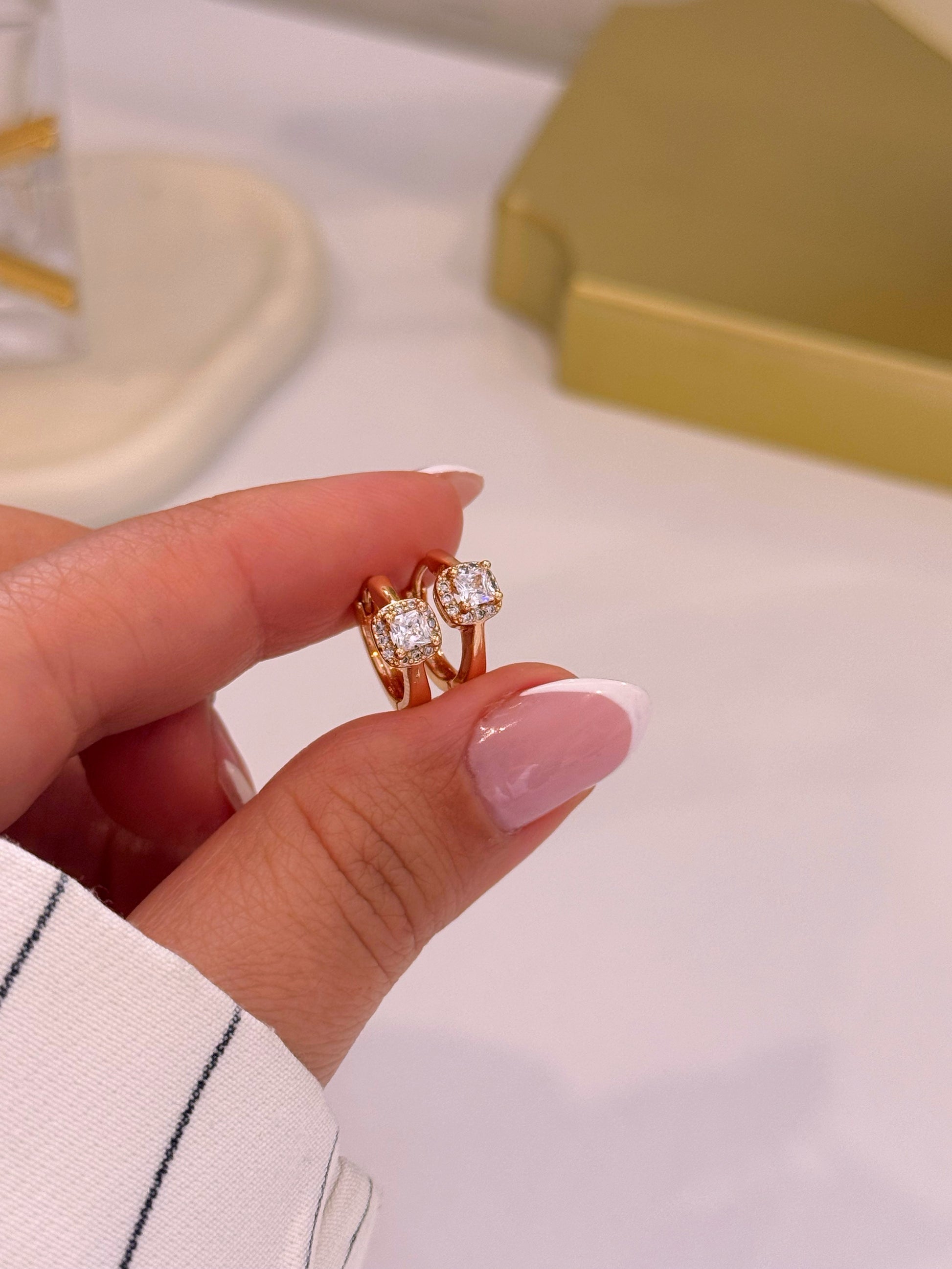 Argolinhas lisas com brilhante quadrado | Rose Gold