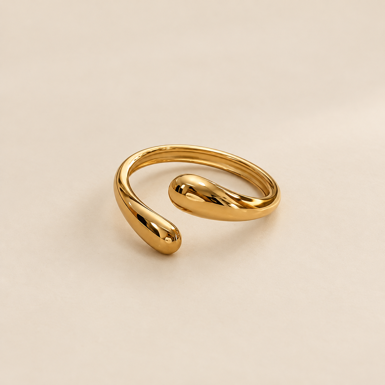 Anel ajustável efeito gota elegante | Dourado