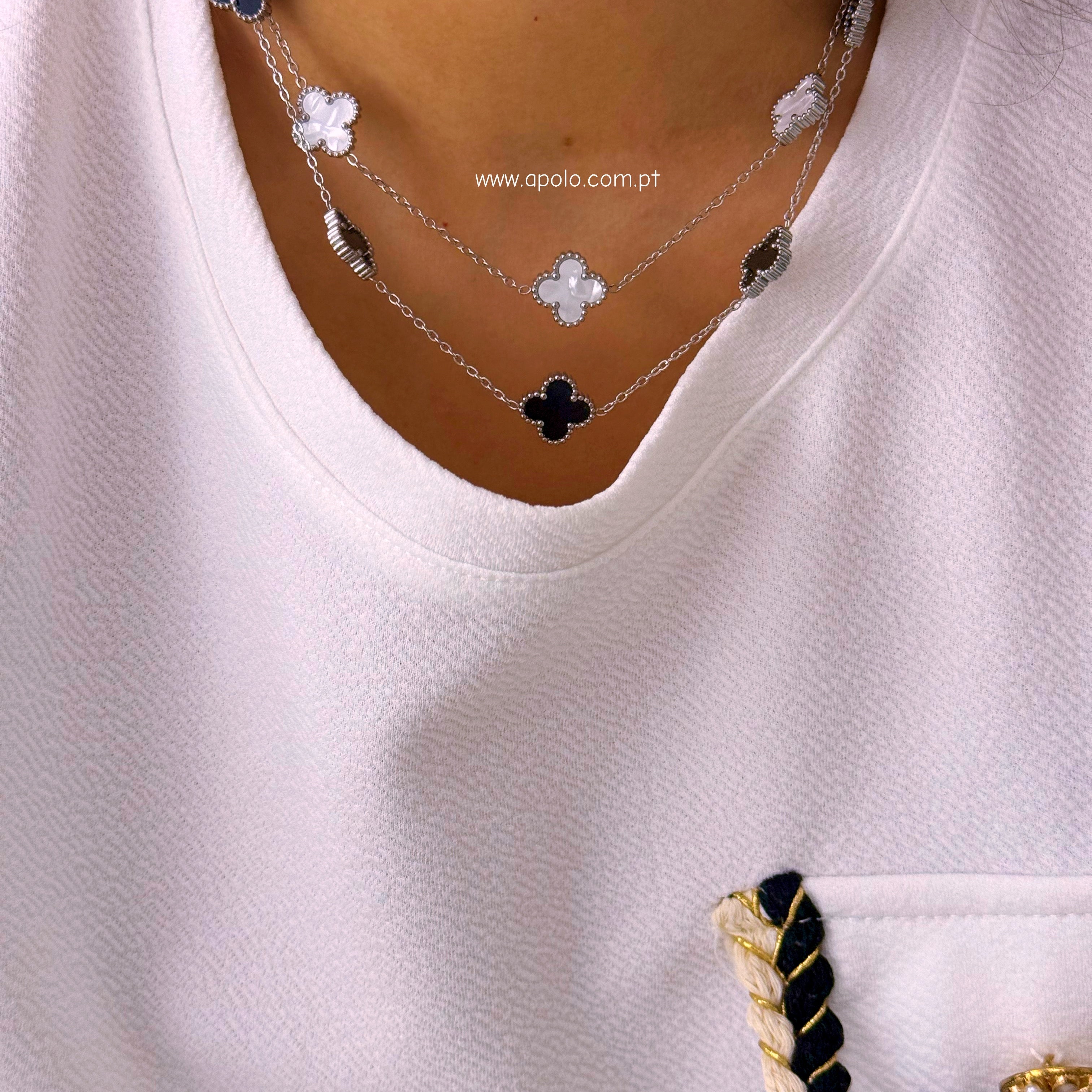 Colar 5 trevos base prateada | 2 Cores