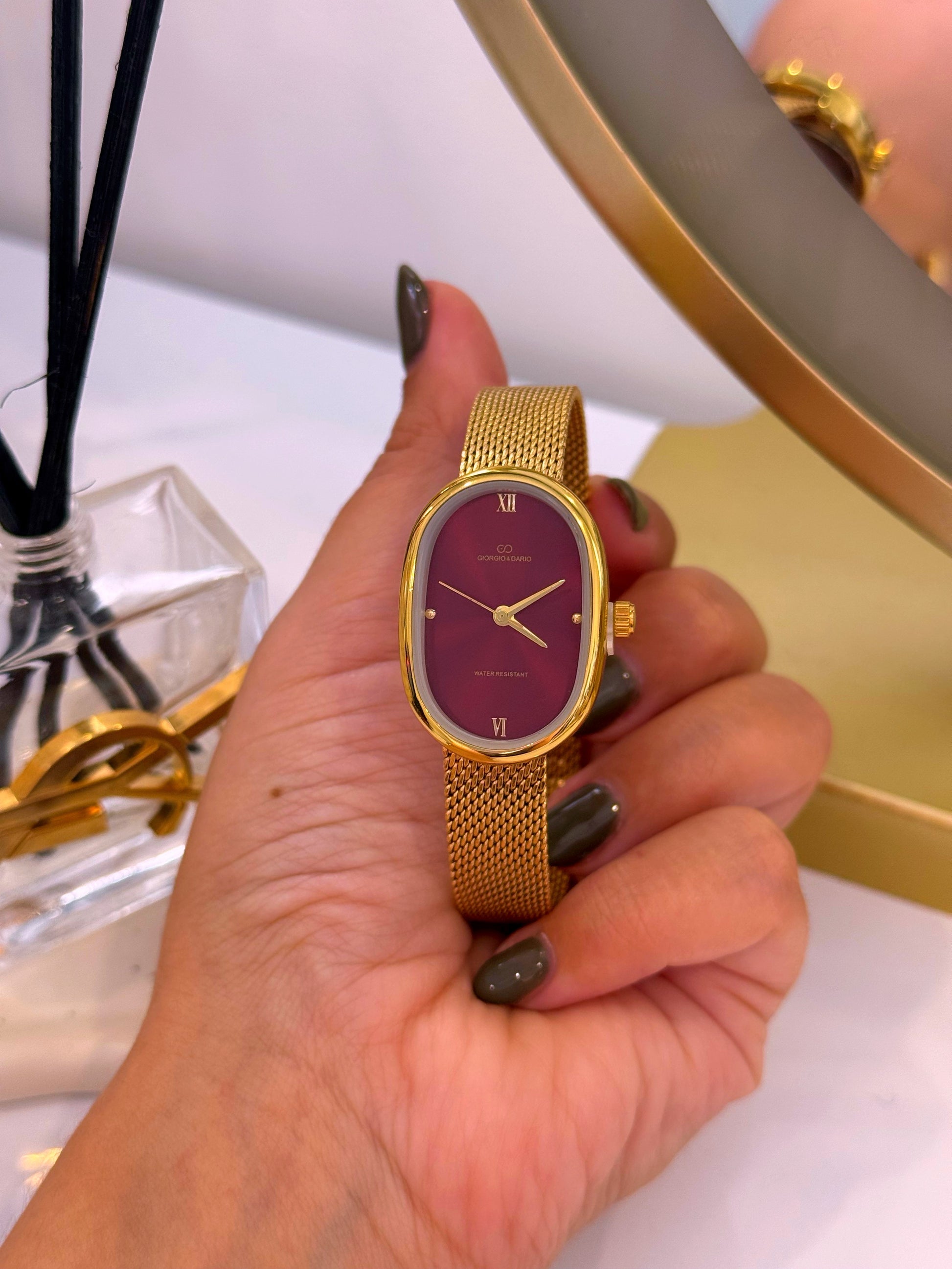 Relógio analógico com mostrador oval | Bordô