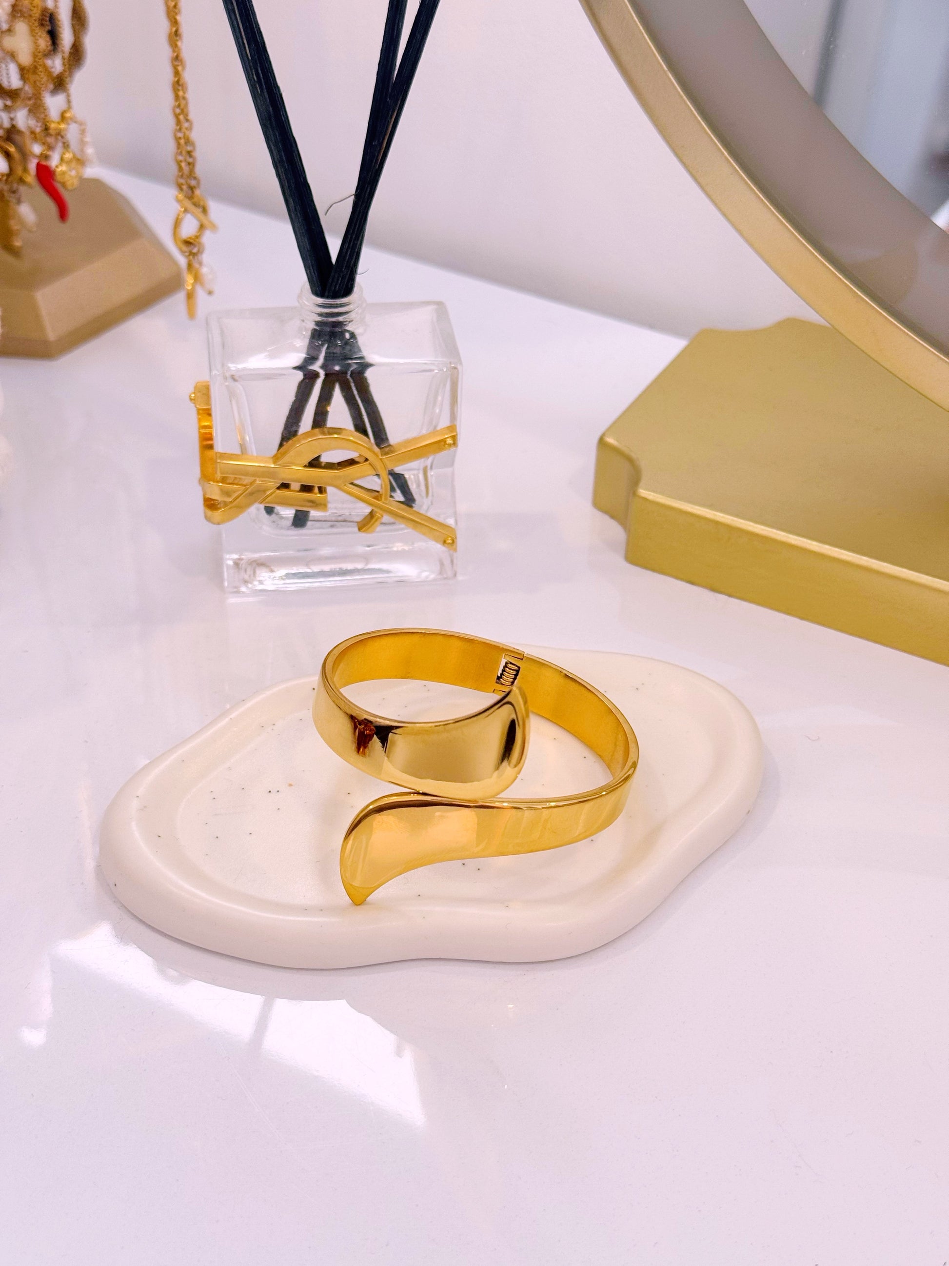 Pulseira maxi rígida lisa | Dourado