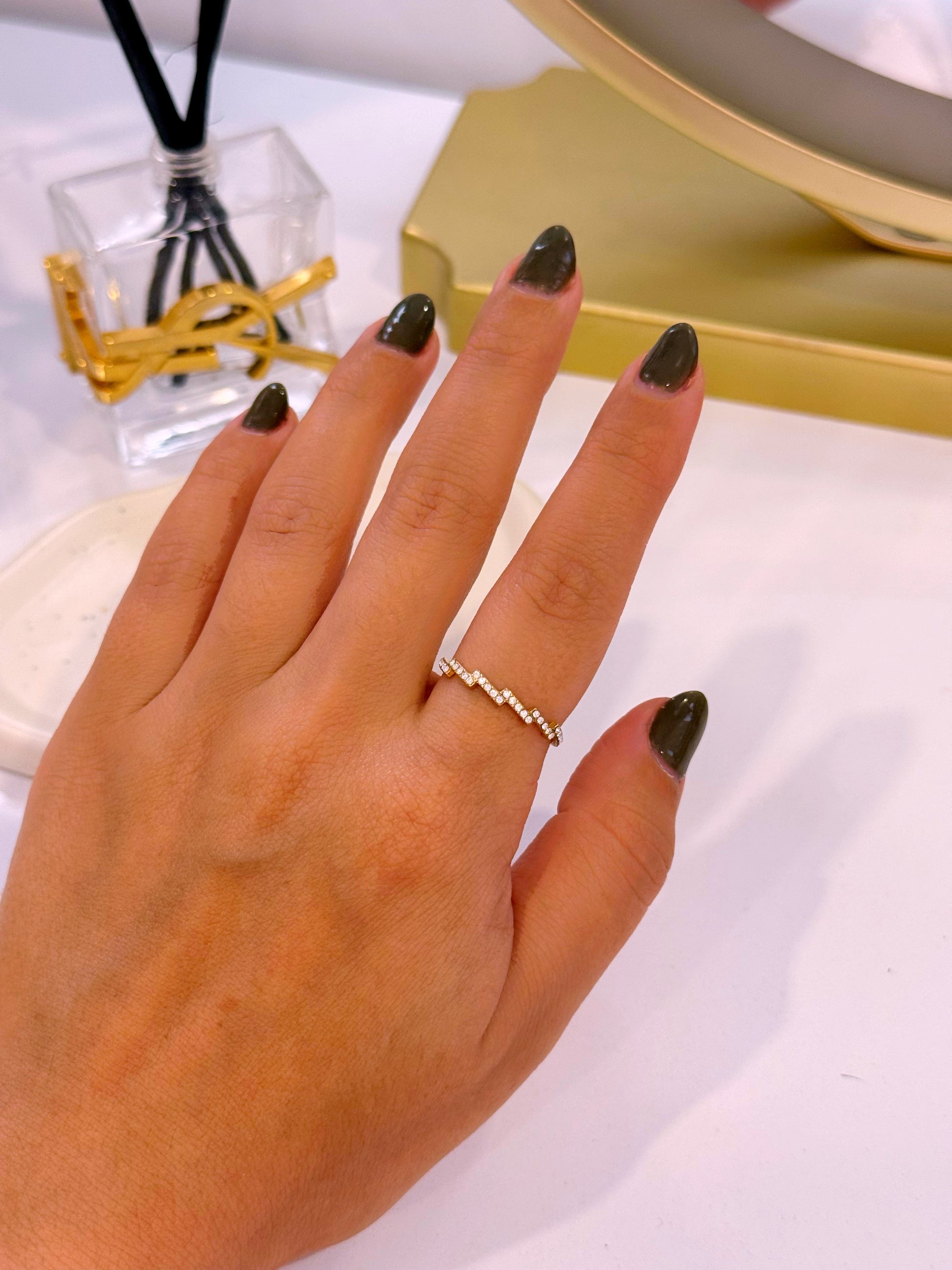 Anel ajustável em aço inoxidável com brilhantes | Dourado