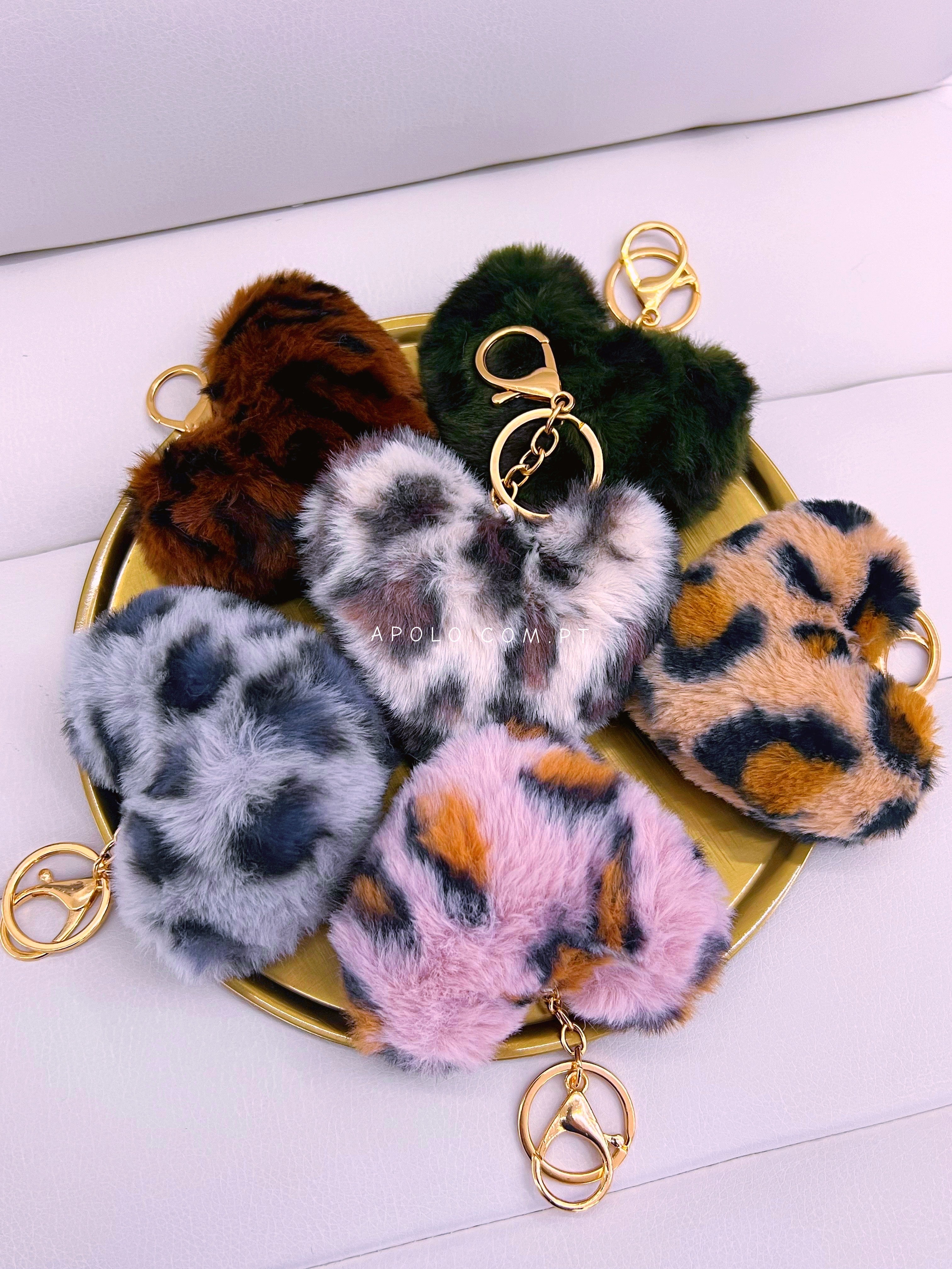 Porta chaves formato coração com pelinho | 6 Cores