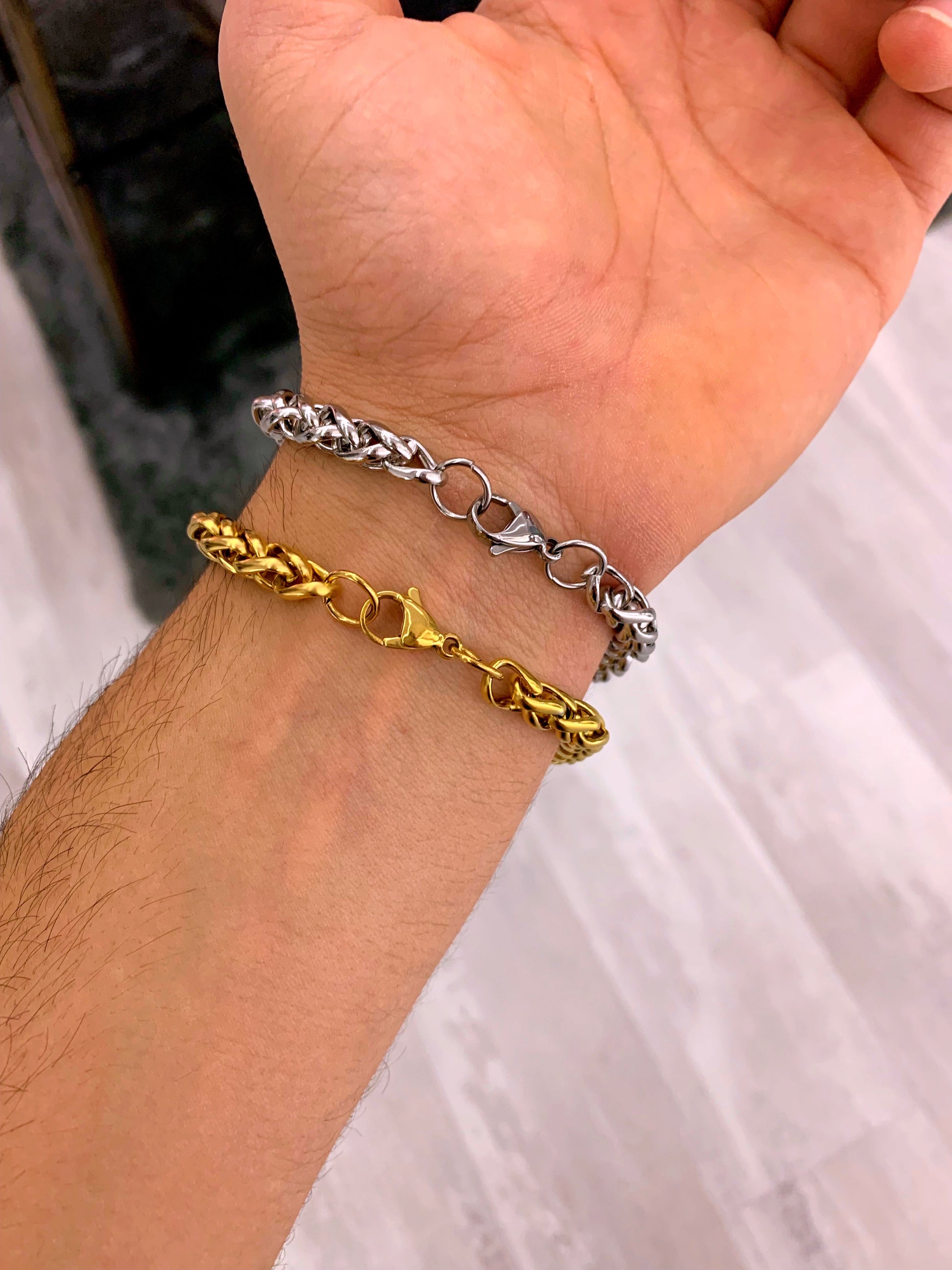 Pulseira malha entrelaçada redonda