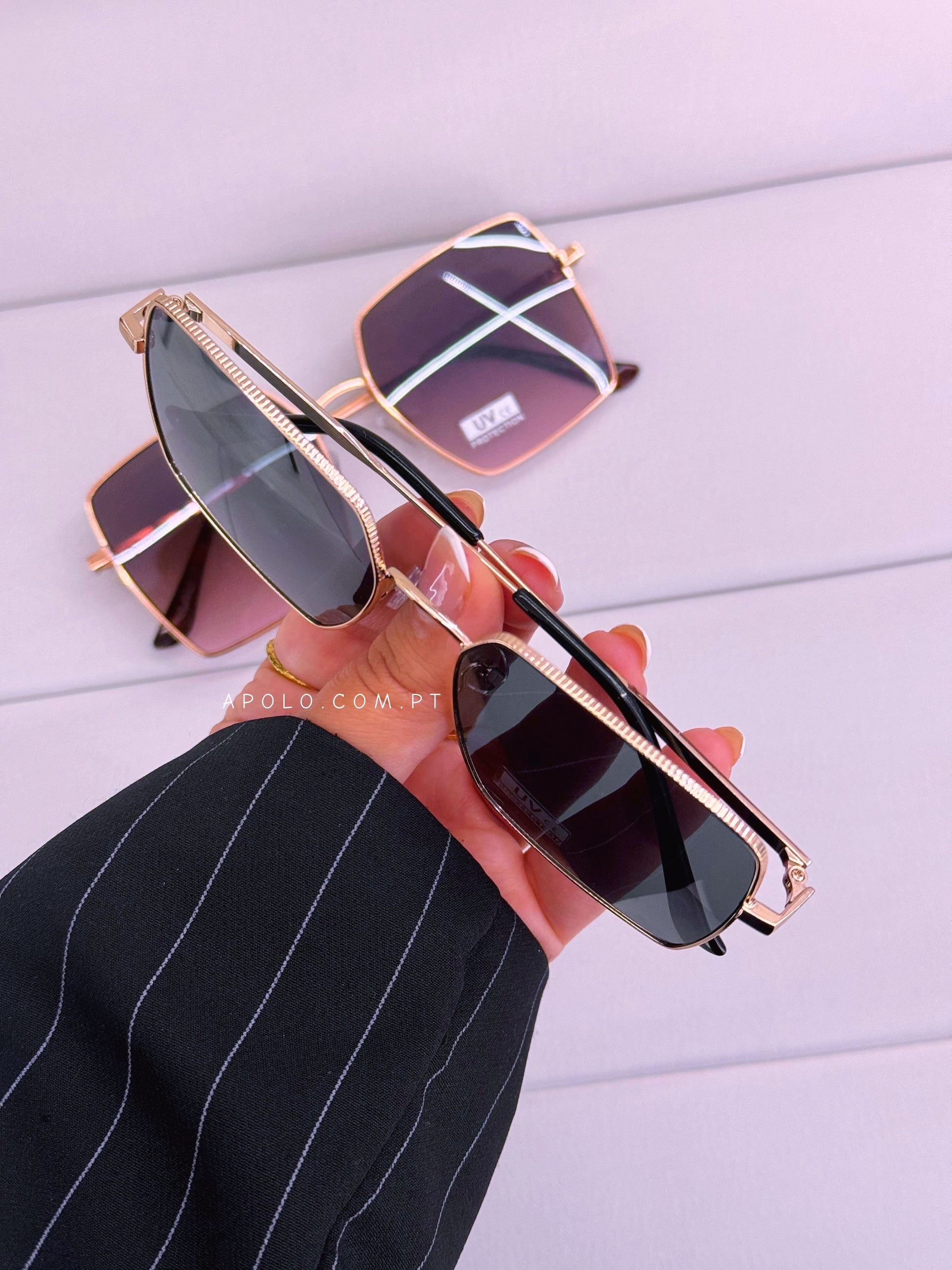 Óculos grandes com armação de metal | 2 Cores