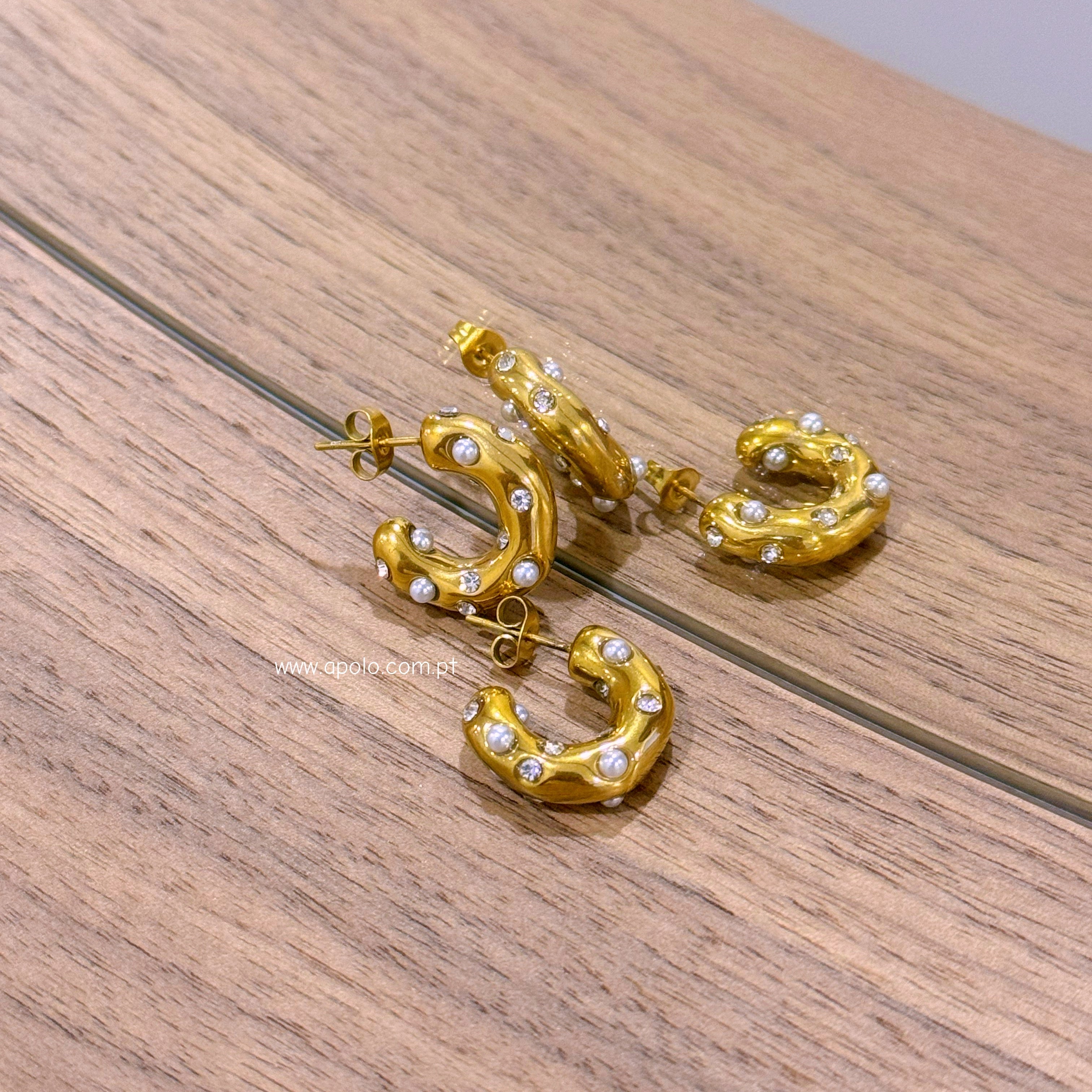 Argolas irregulares com pérolas e brilhantes | Dourado
