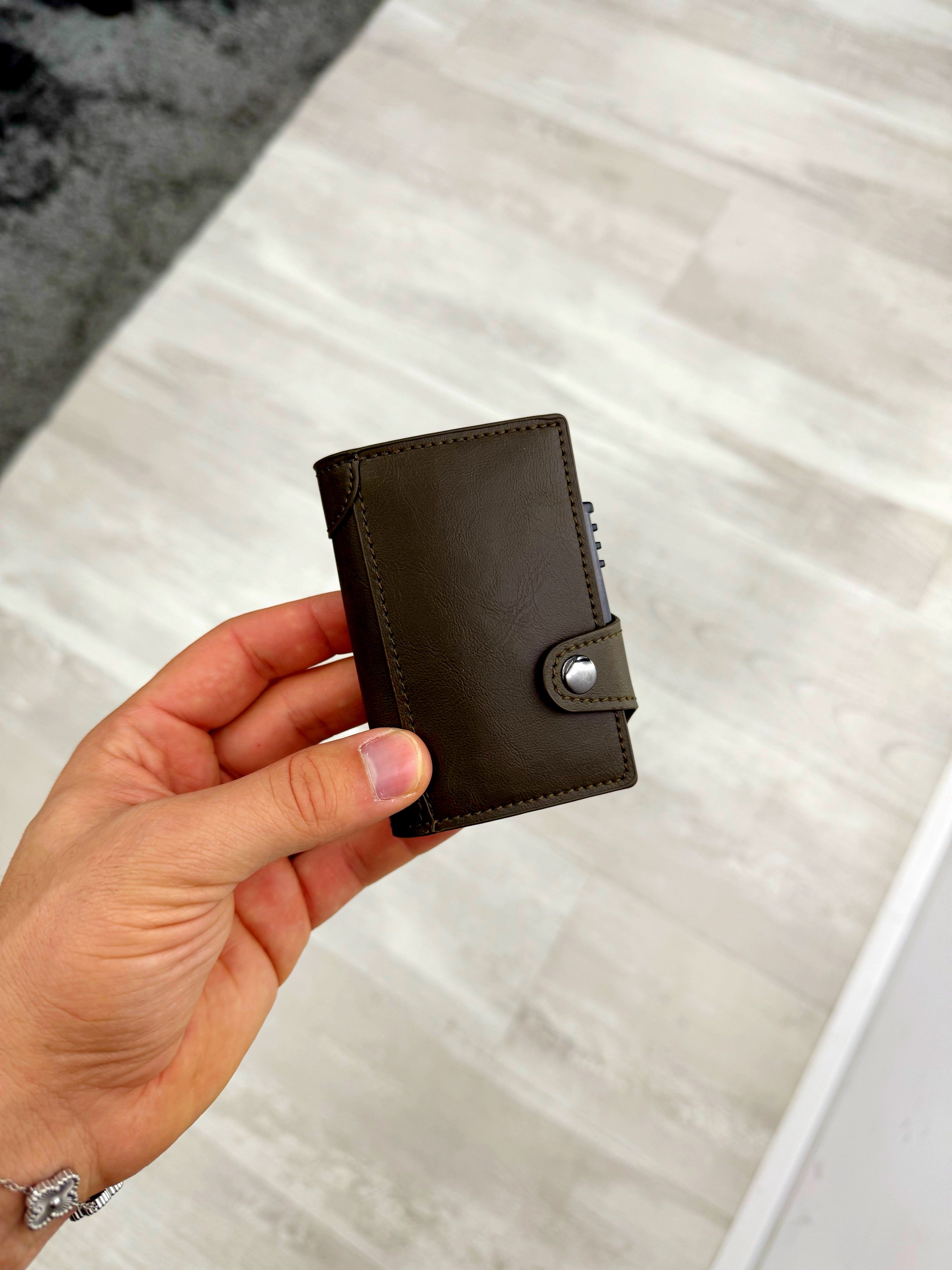 Porta cartões simples | Castanho Esverdeado