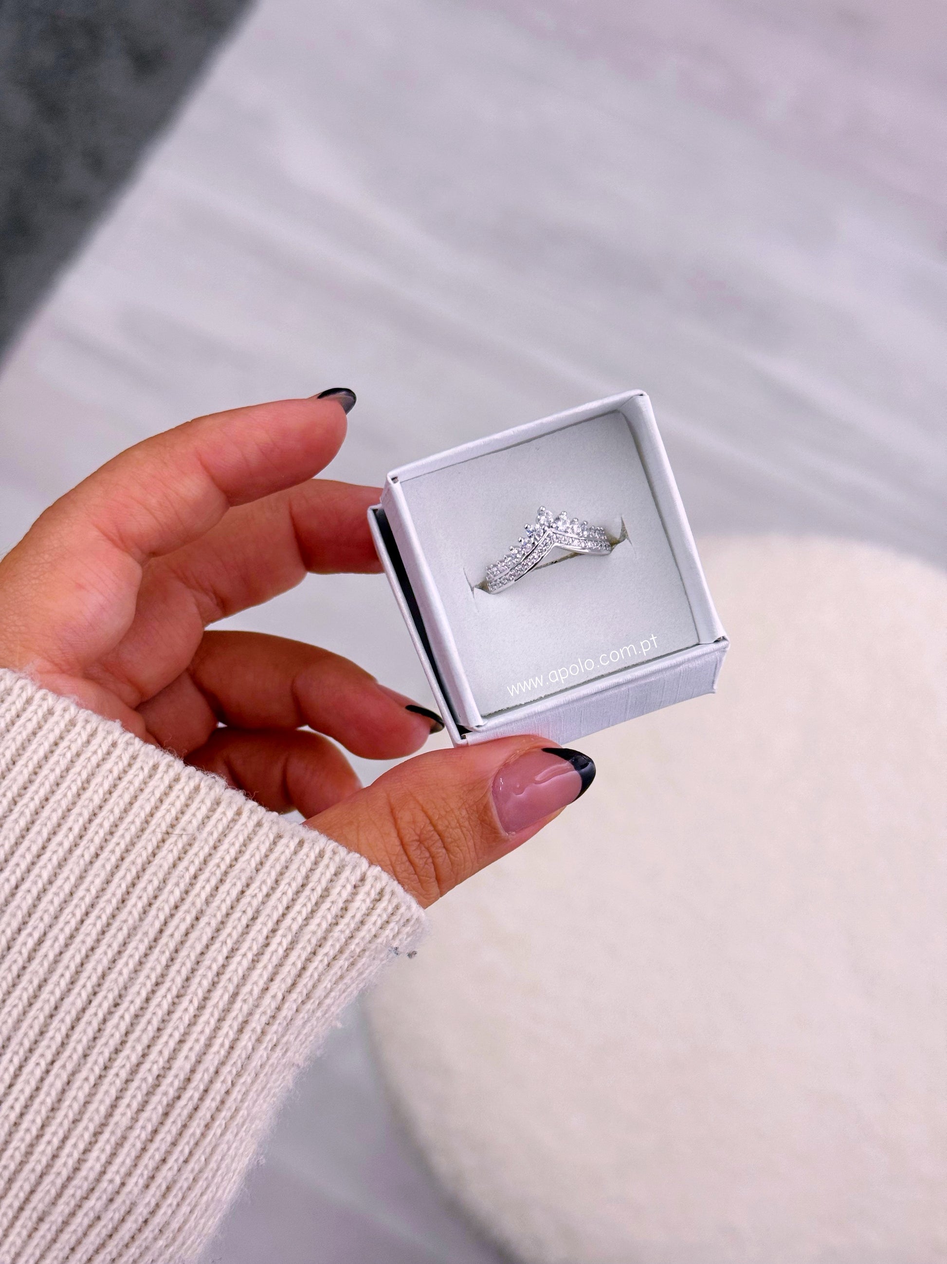 Anel delicado • bico com brilhantes | Linha Premium