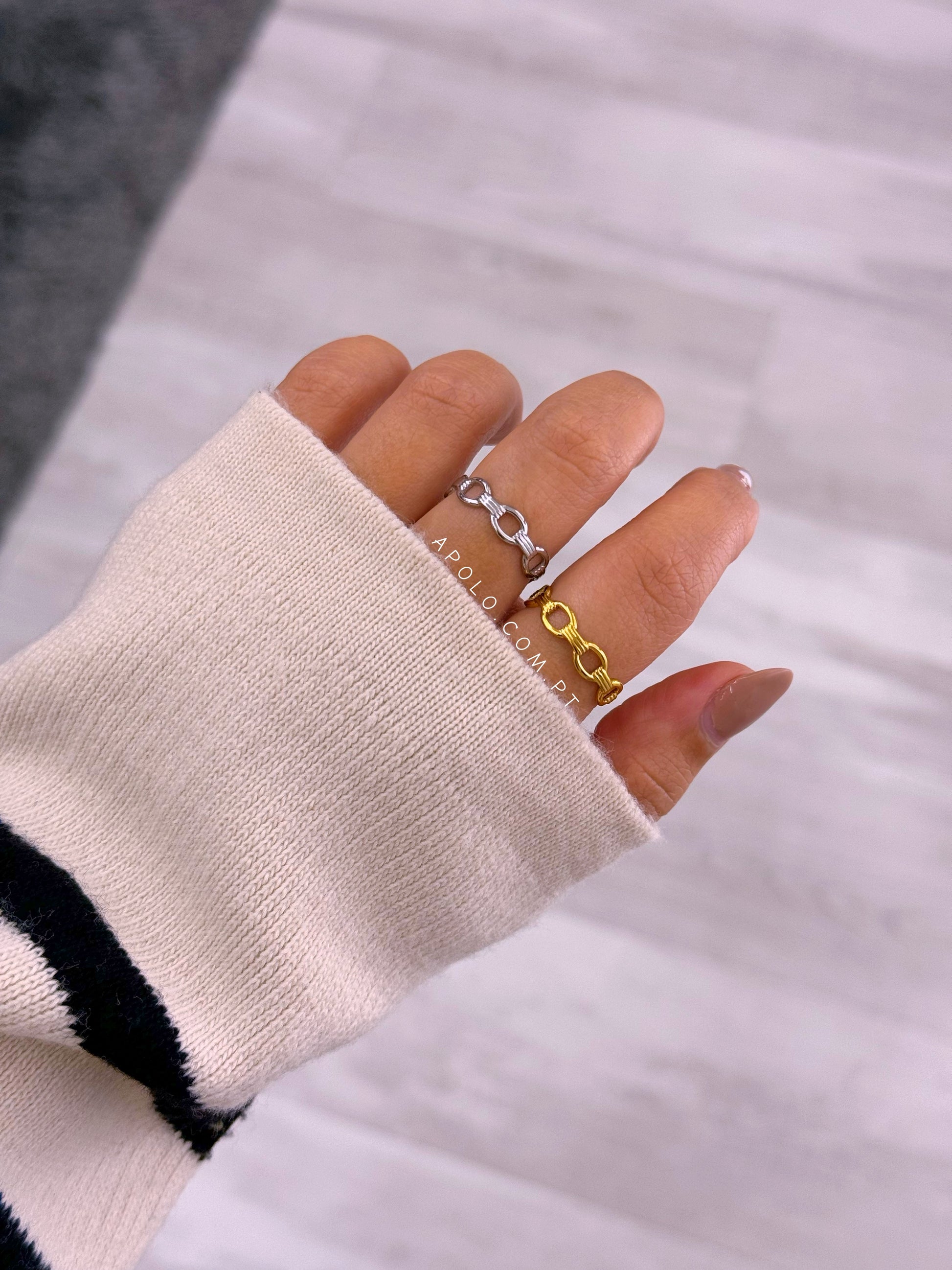 Anel ajustável corrente com relevos | 2 Cores