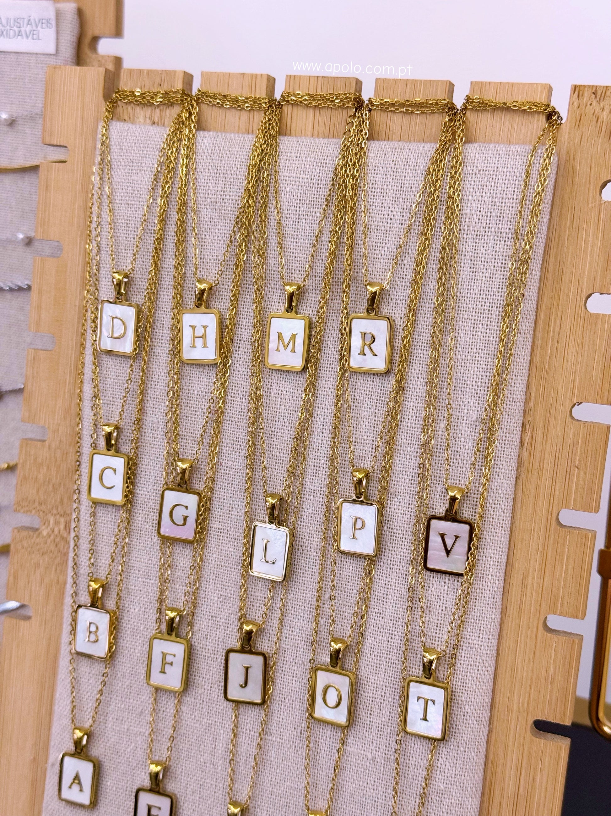 Colar com Inicial | 19 letras