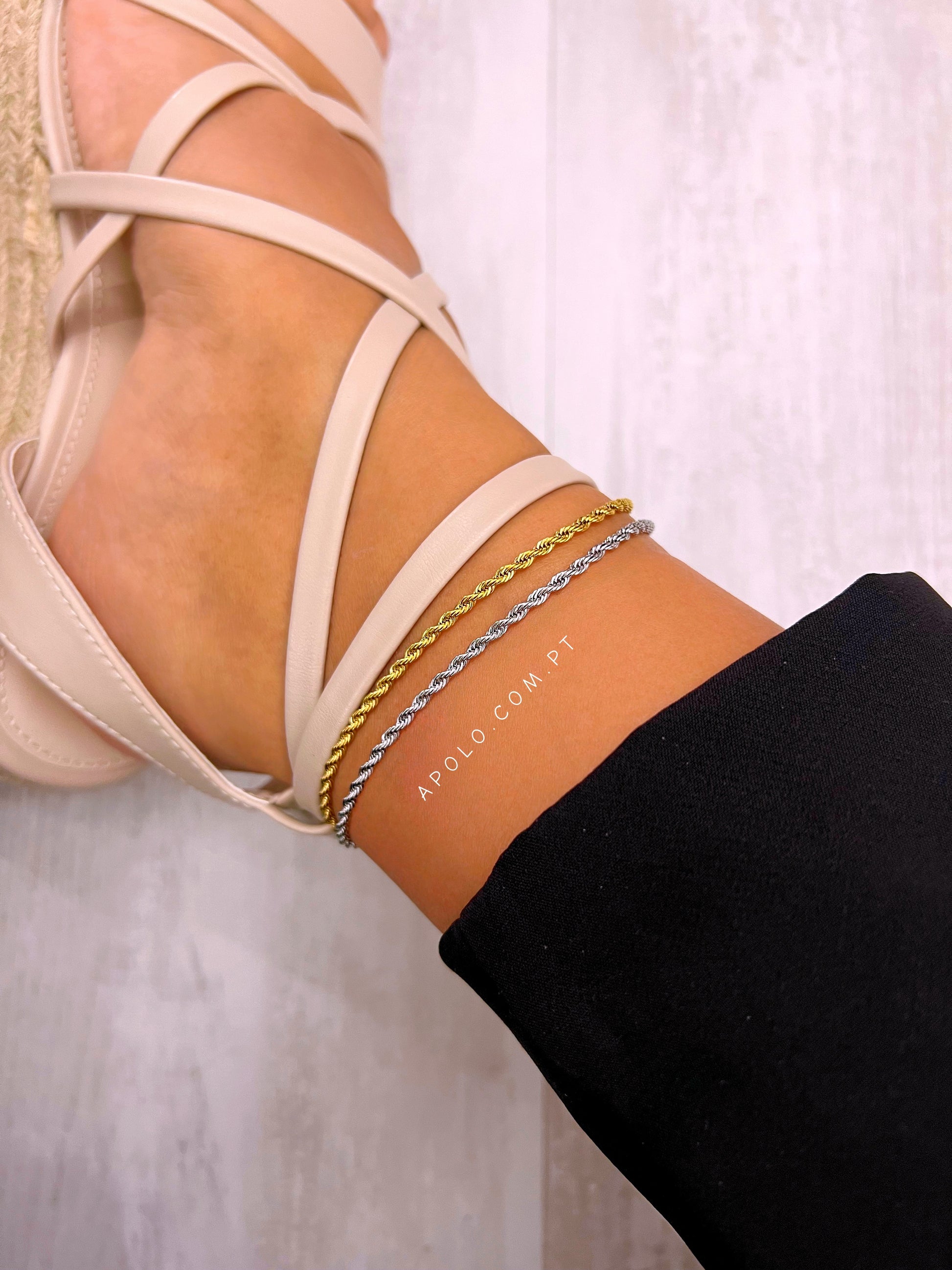 Pulseira de pé malha torcida | 2 cores