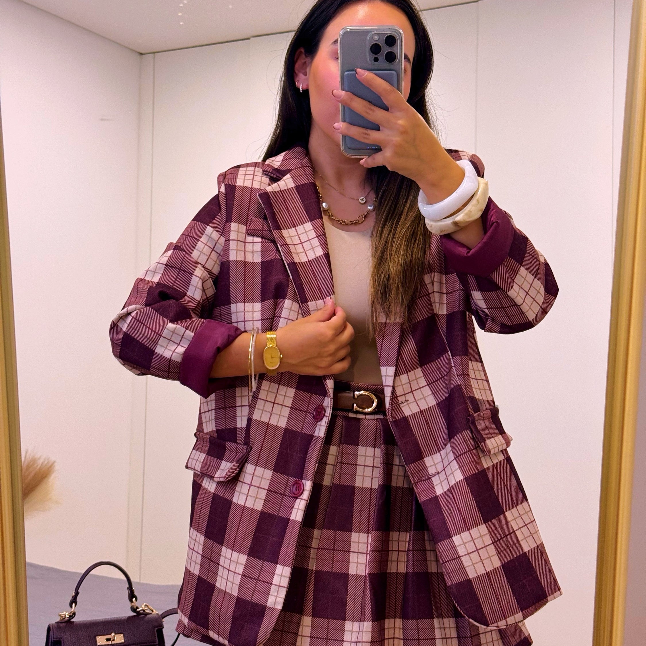 CONJUNTO 2 PEÇAS 🔥 • Blazer oversized e saia-calção | Padrão xadrez bordô