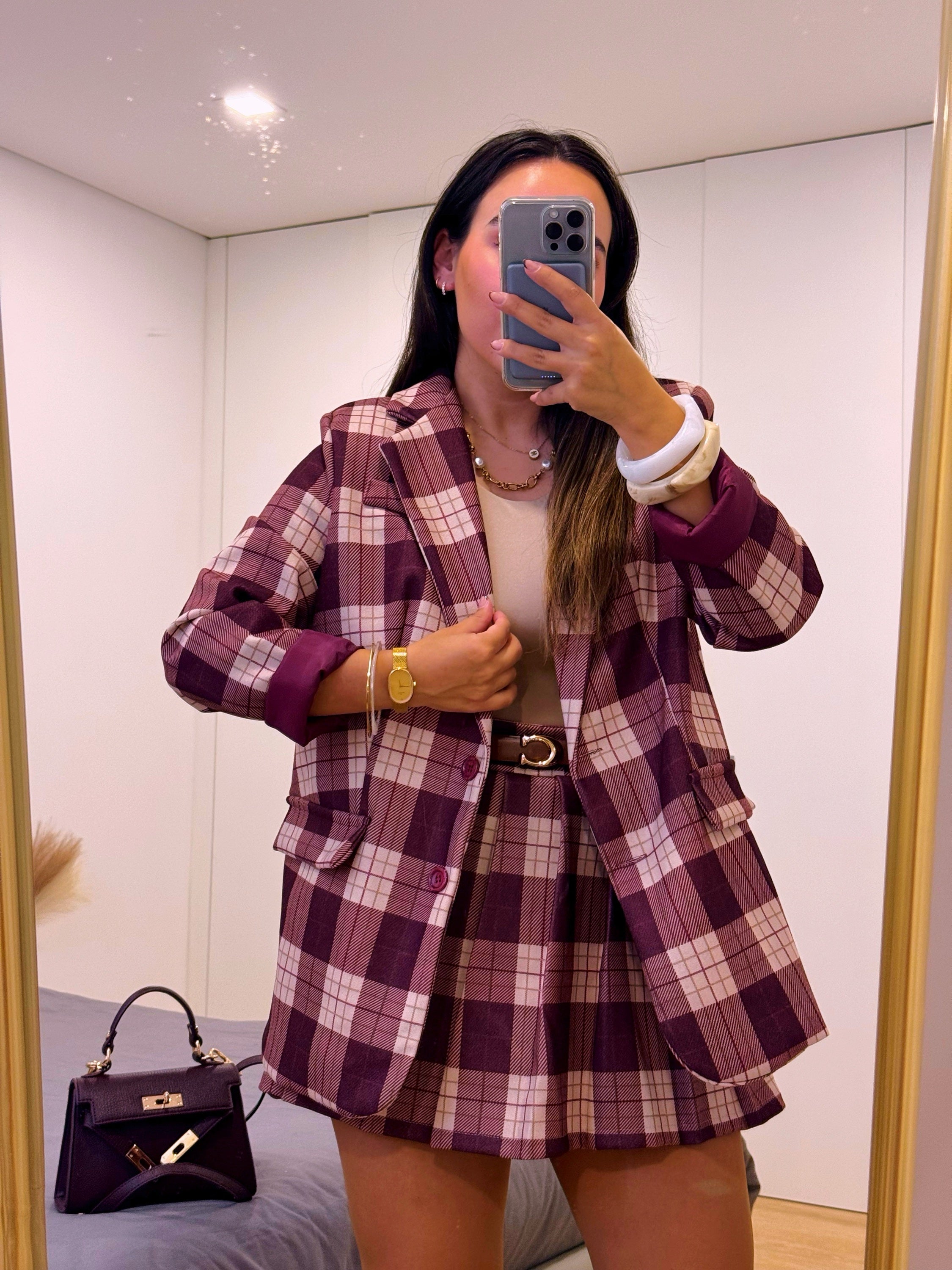 CONJUNTO 2 PEÇAS 🔥 • Blazer oversized e saia-calção | Padrão xadrez bordô
