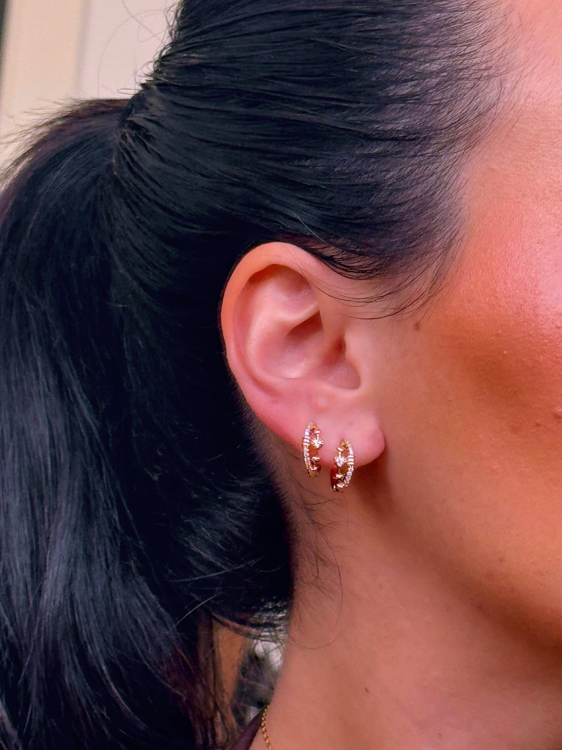 Argolinhas efeito duplo com corações e brilhantes | Rose Gold