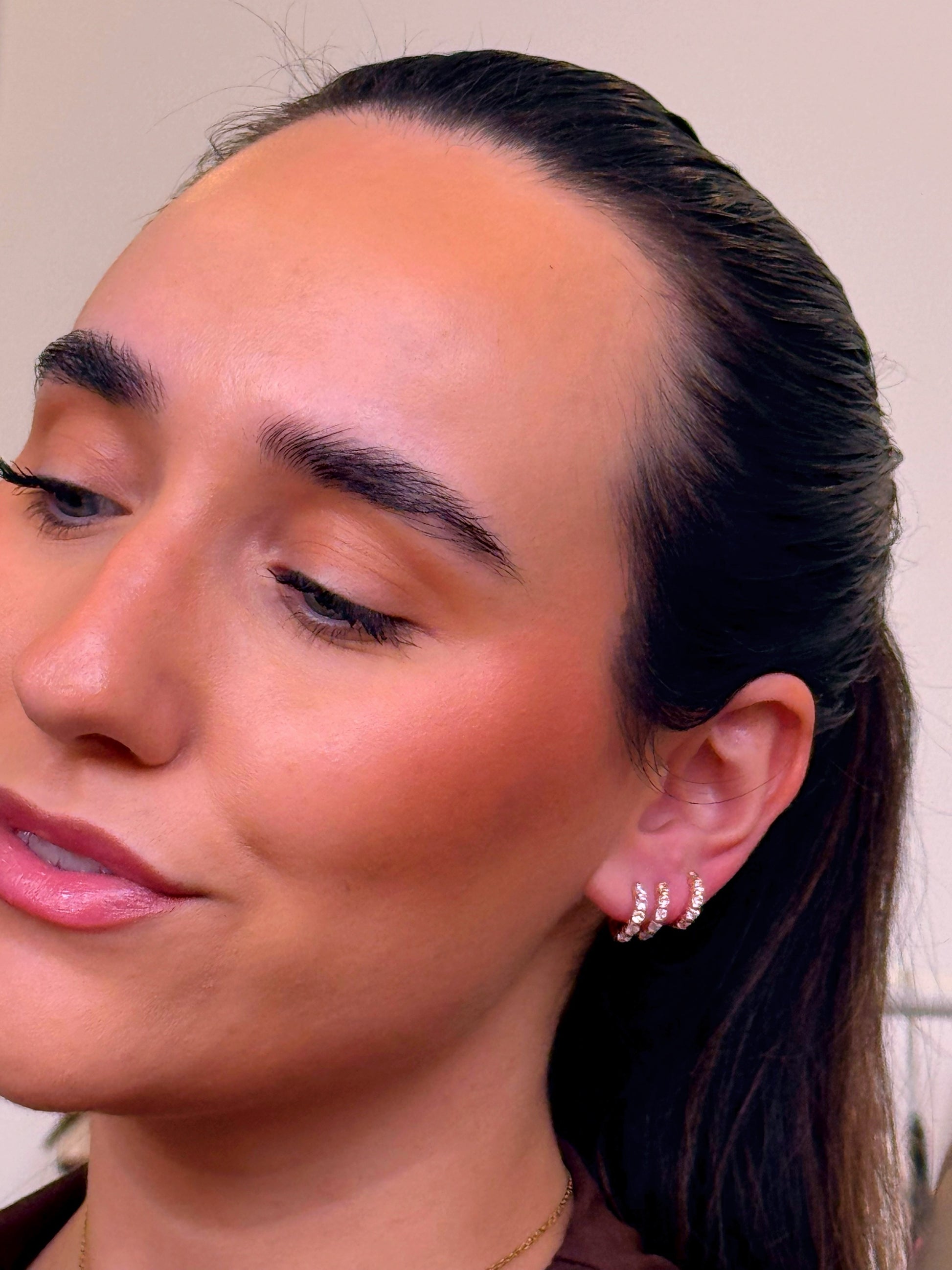 Argolinhas em fila de brilhantes | Rose Gold