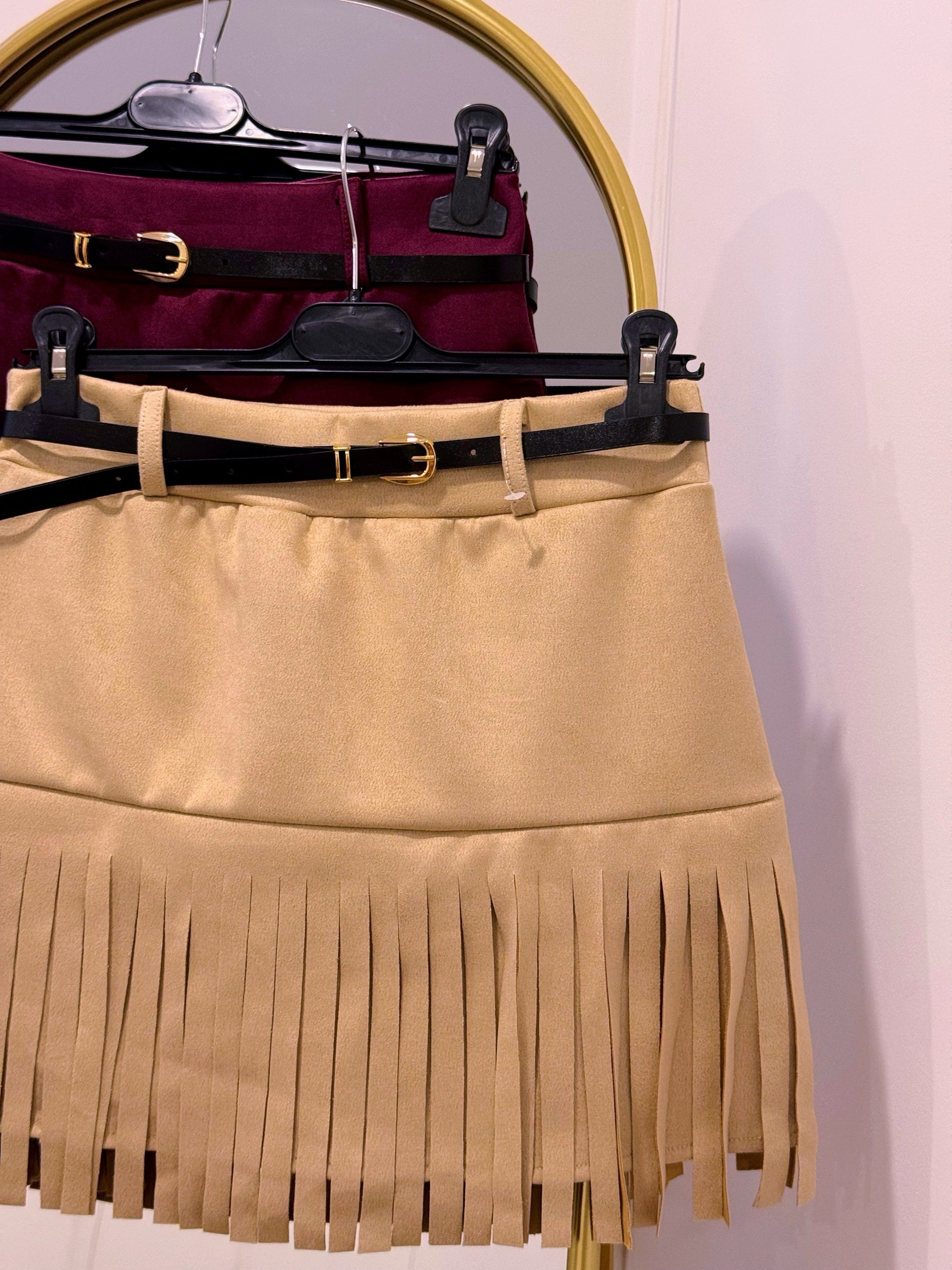 Saia-Calção em pele de pêssego com tirinhas | Bege