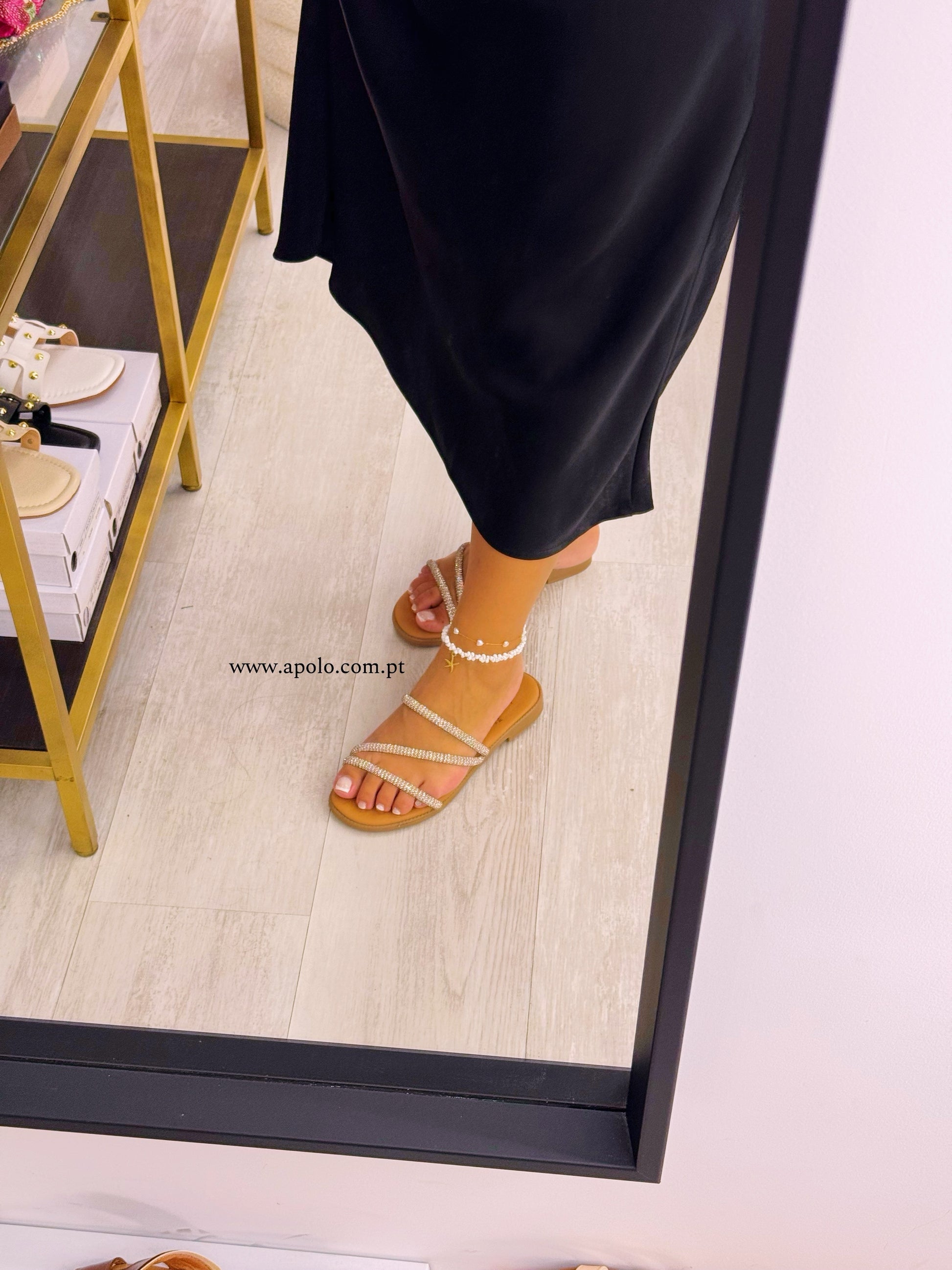 Chinelo em pele com tiras de brilhantes | Fabrico Nacional