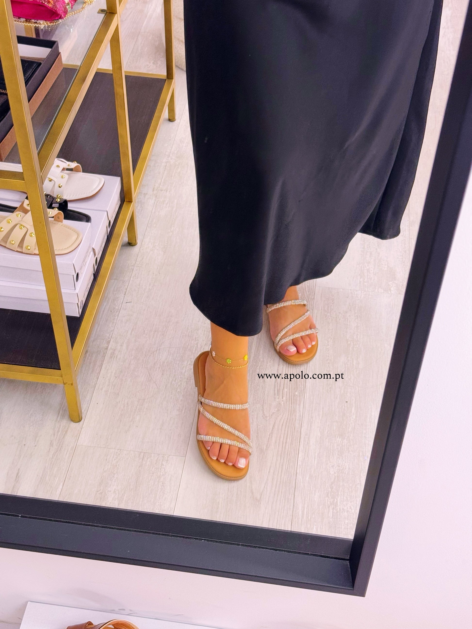 Chinelo em pele com tiras de brilhantes | Fabrico Nacional