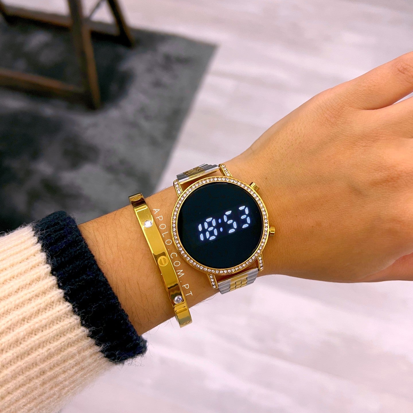 Relógio digital redondo com brilhantes | prateado e dourado