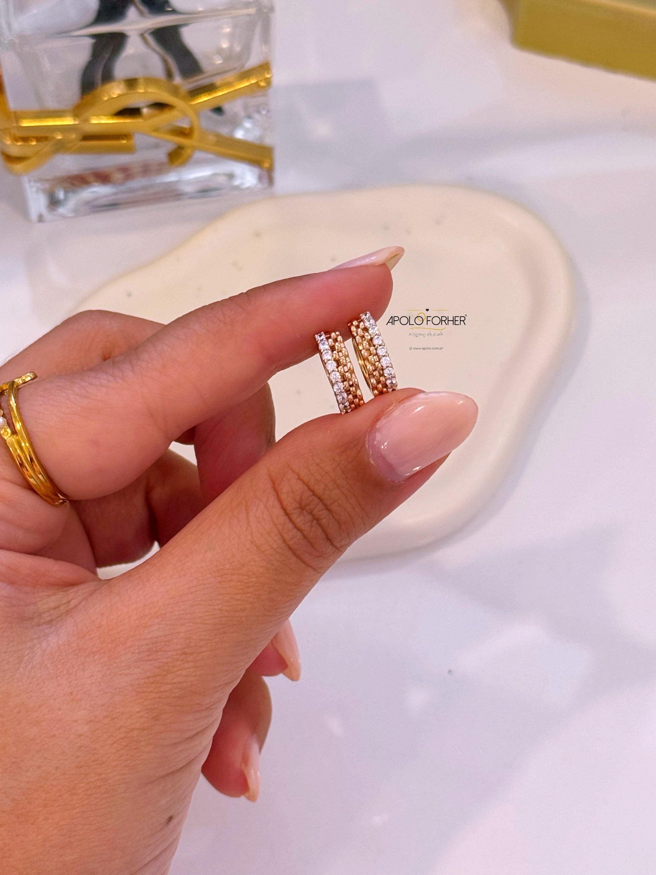 Argolinhas com efeito corrente e fila de brilhantes | Rose Gold