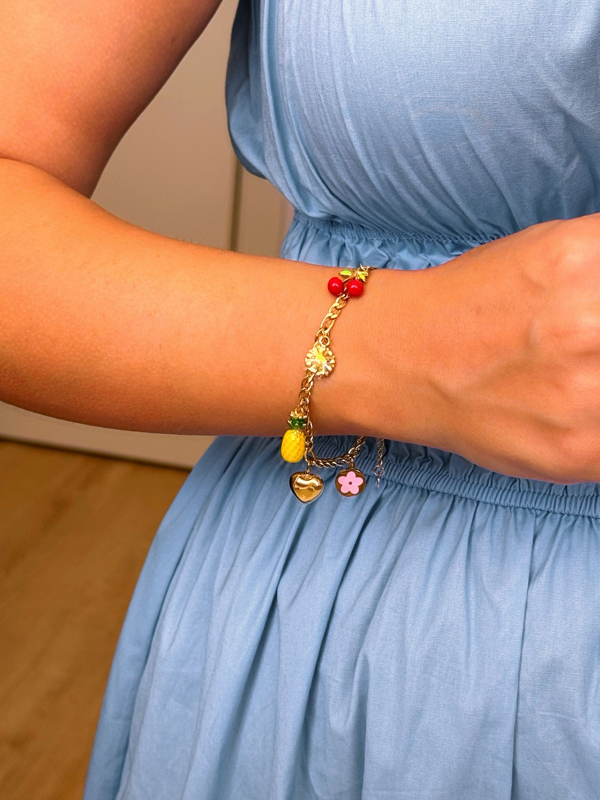 Pulseira com pendentes • ananás e cerejas | Dourado