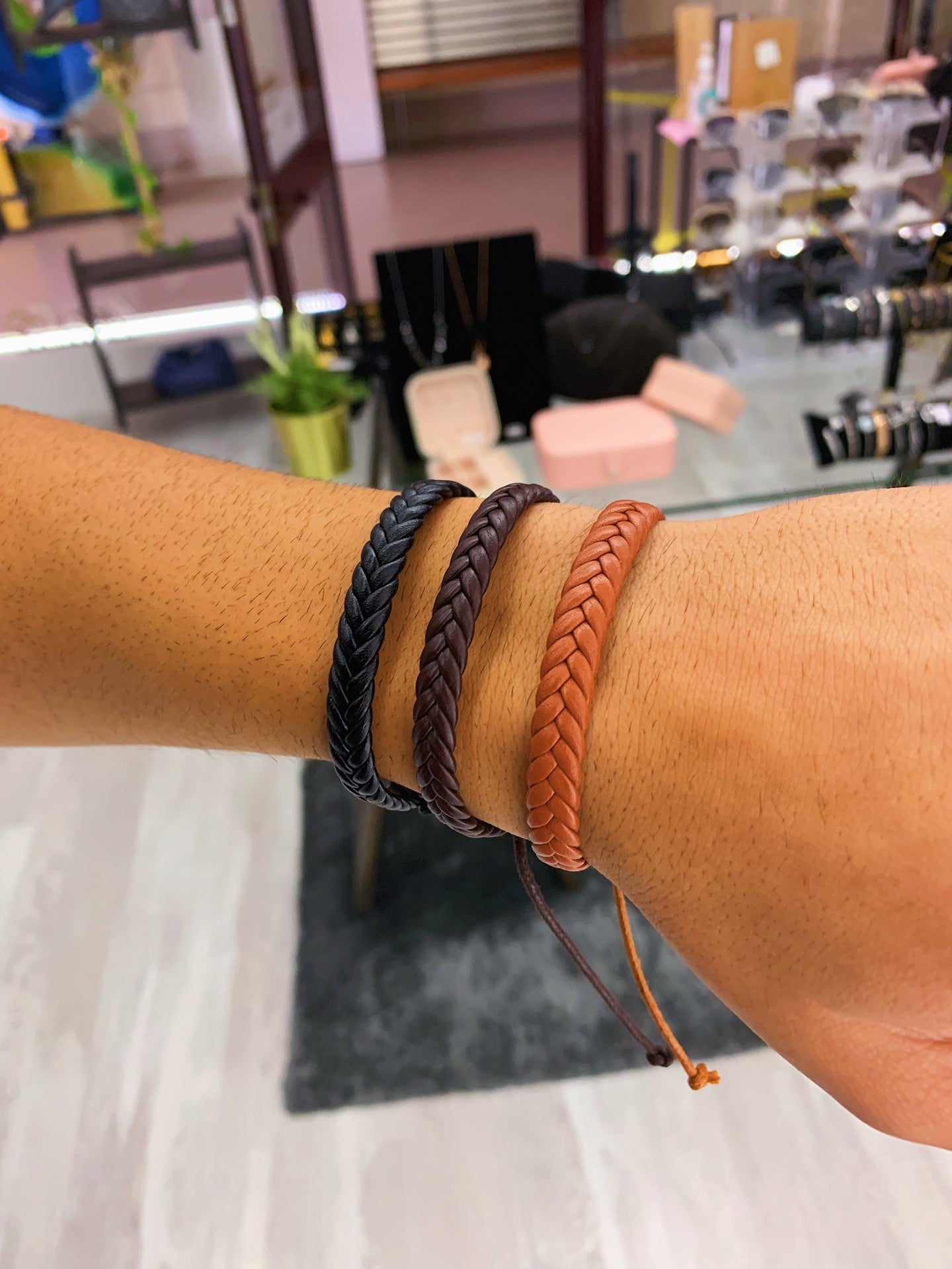 Pulseira entrançada simples