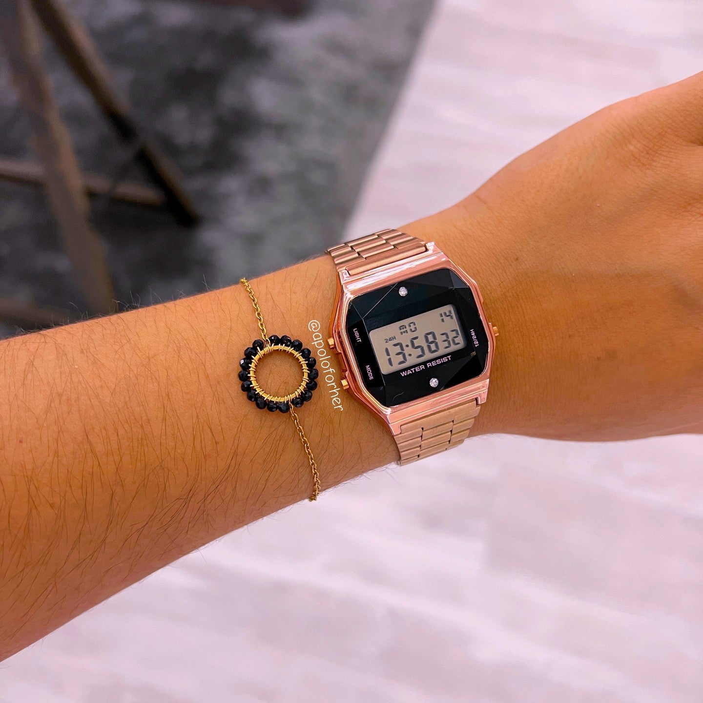 Relógio digital com brilhantes | rose gold